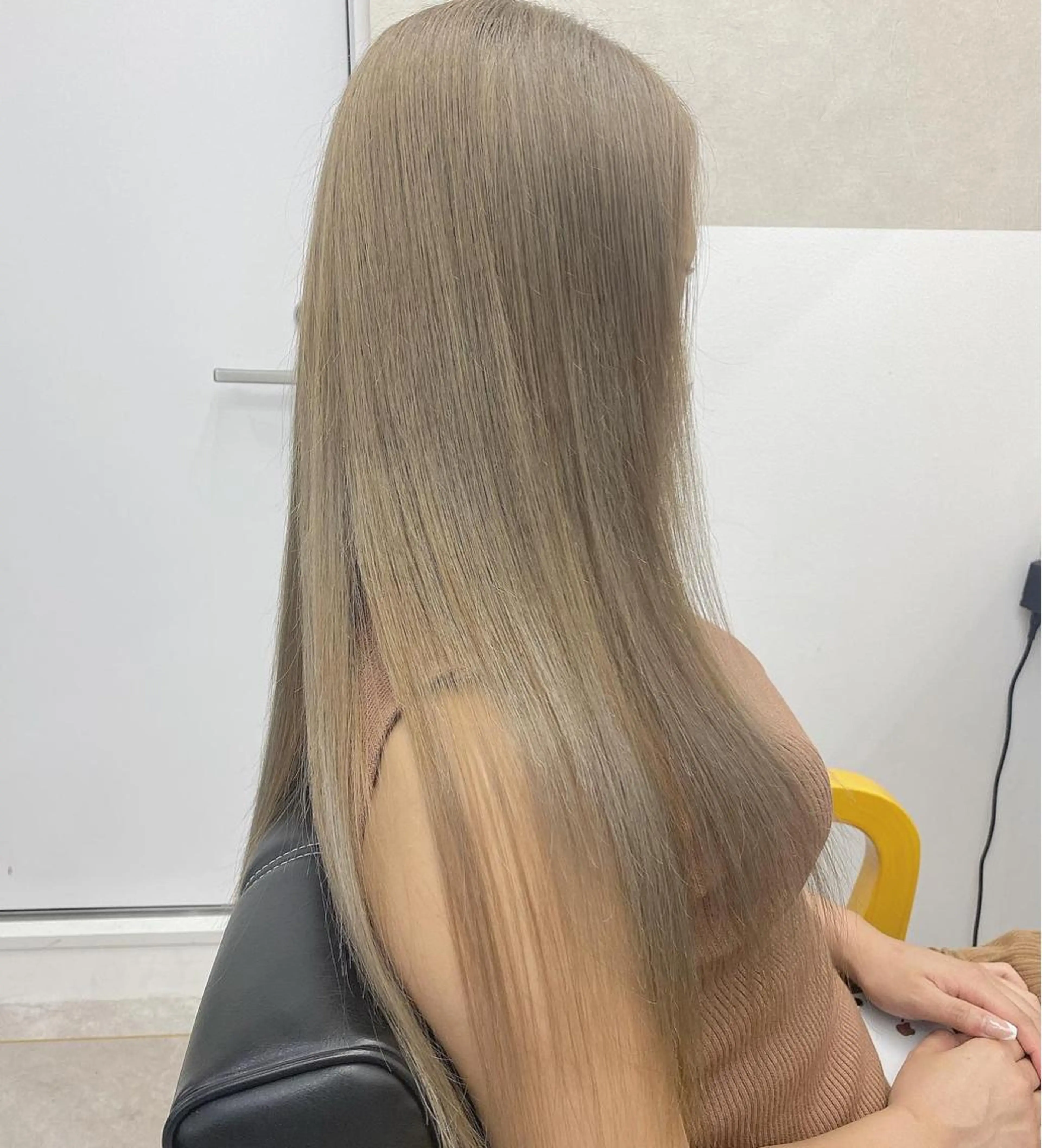 ロング カラー ヘアカラー トリートメント GiseL アンリのヘアスタイル