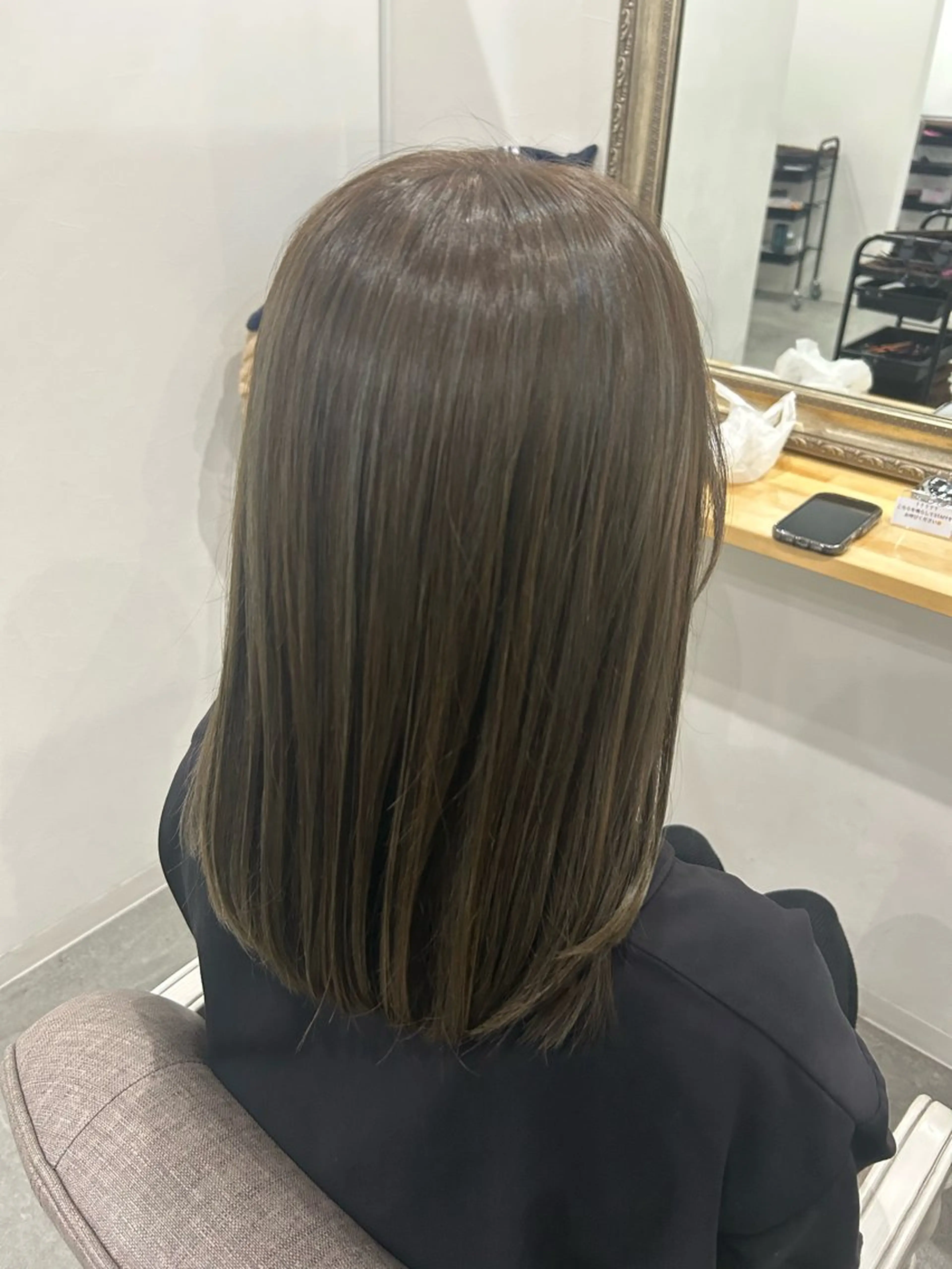 カラー 稲井 裕美のヘアスタイル