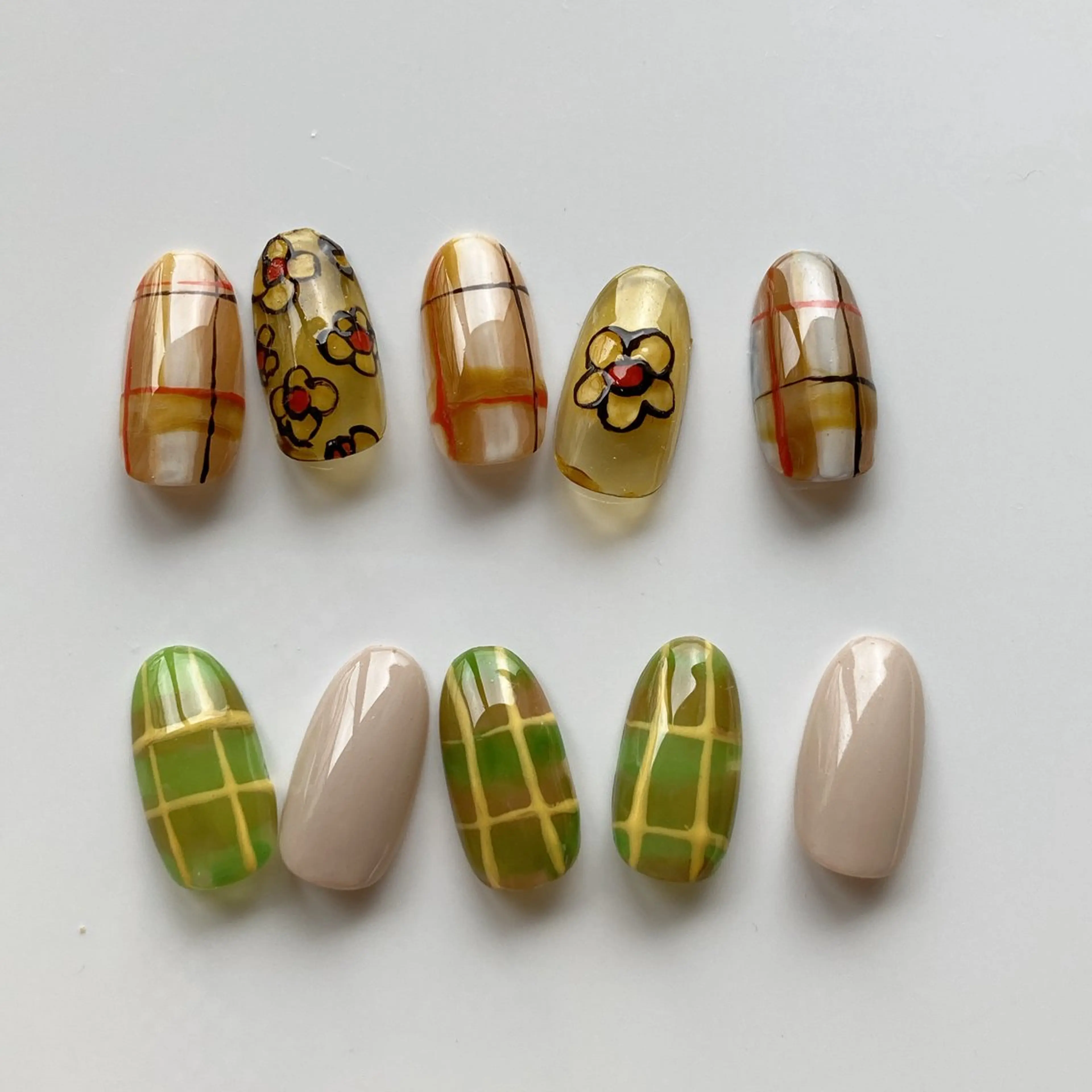 ショート nail  salon Kojima所属・古島 里彩のネイルデザイン