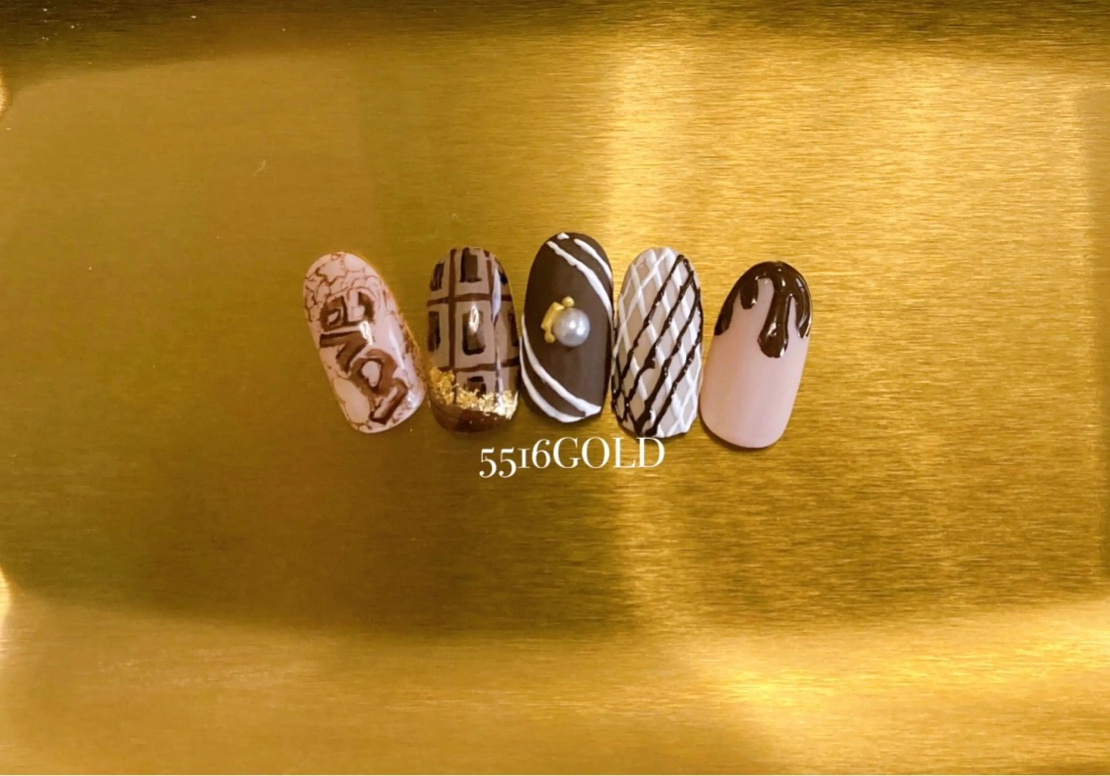 ネイル バレンタイン 💎5516 MACHIKOのネイルデザイン