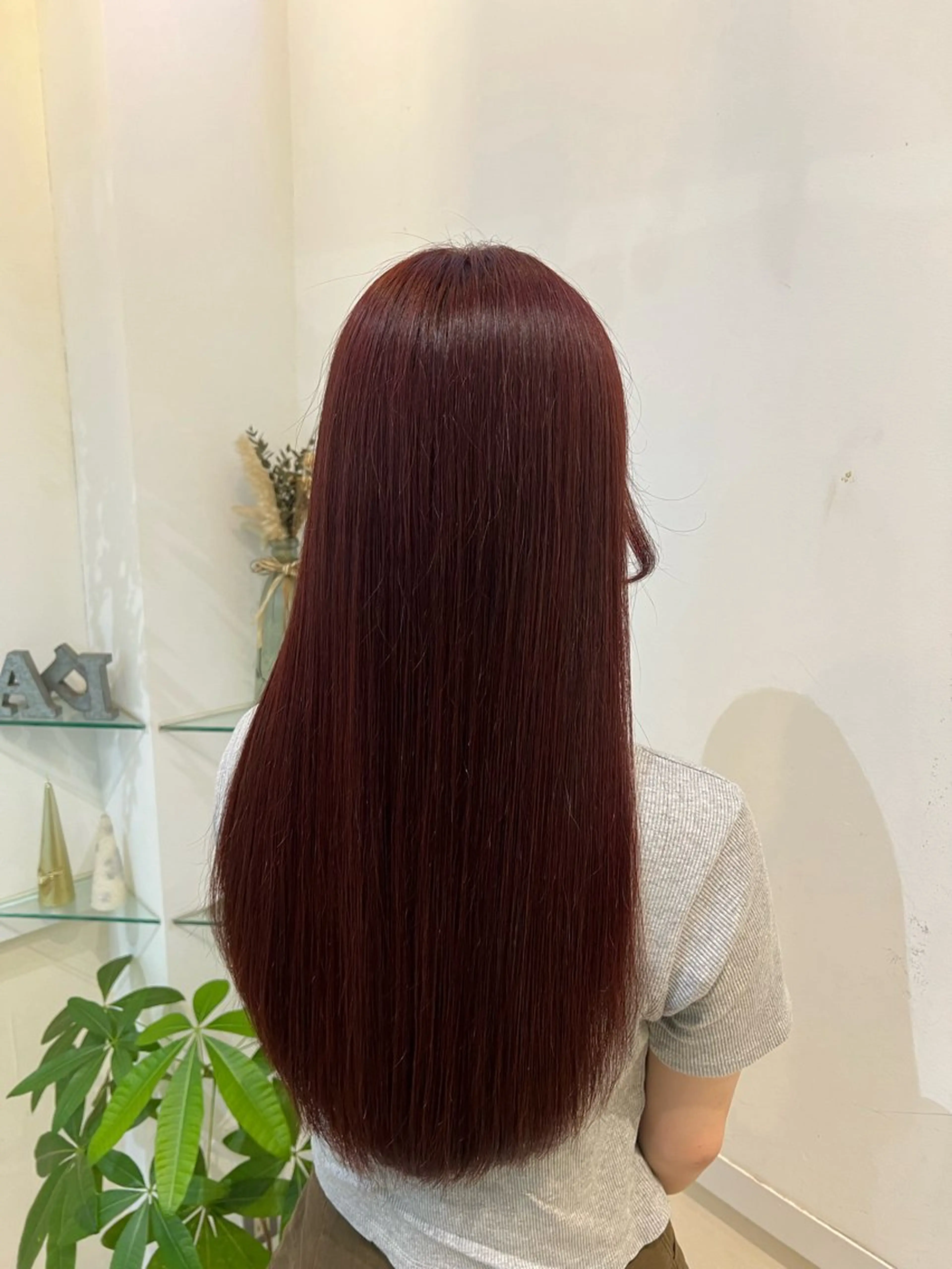 ロング カラー ボルドーカラー カット ヘアカラー トリートメント ブリーチしない暖色 カラー🥀杉 優菜のヘアスタイル