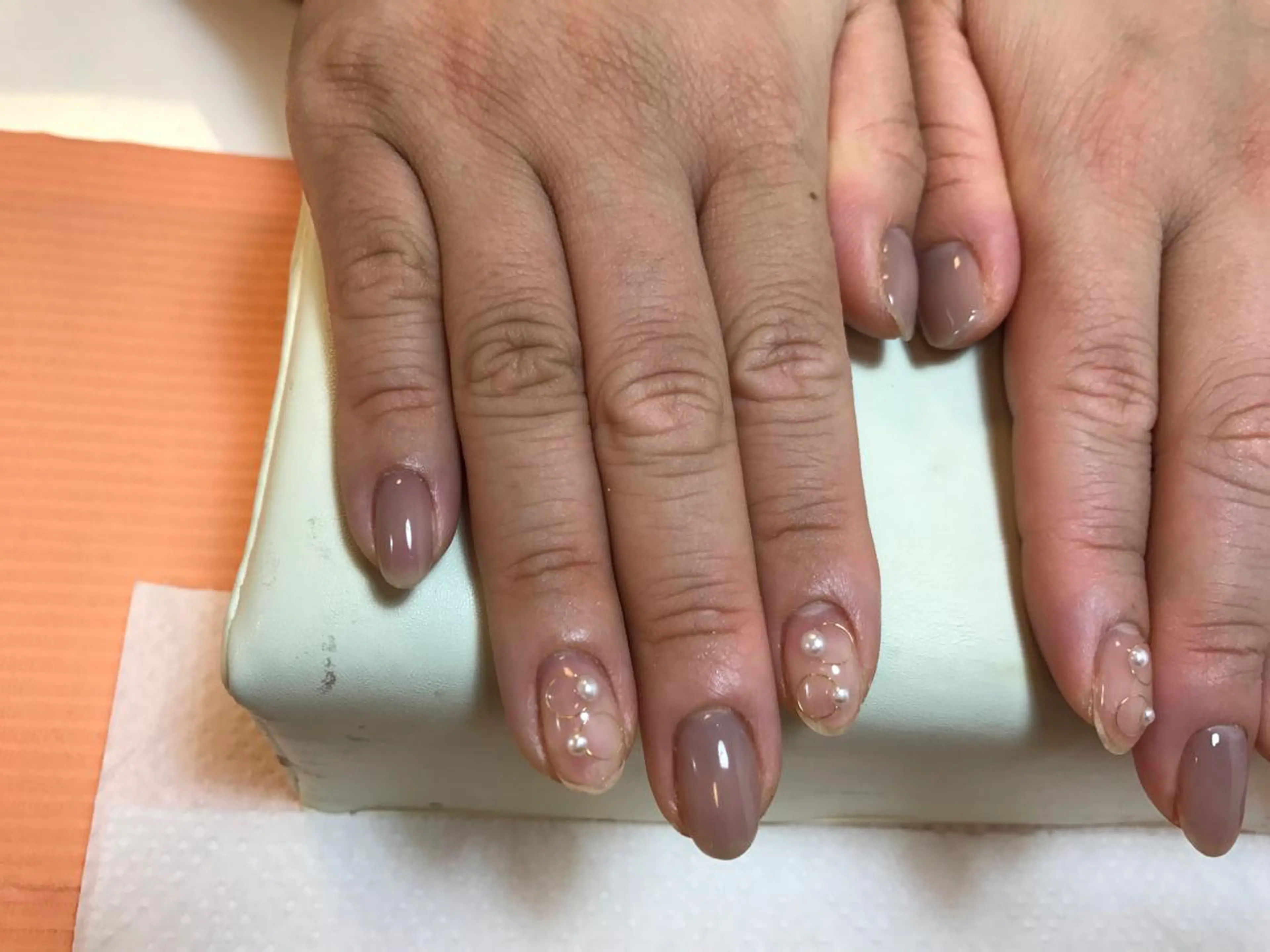 ネイル ニュアンスネイル A85G ayakoのネイルデザイン