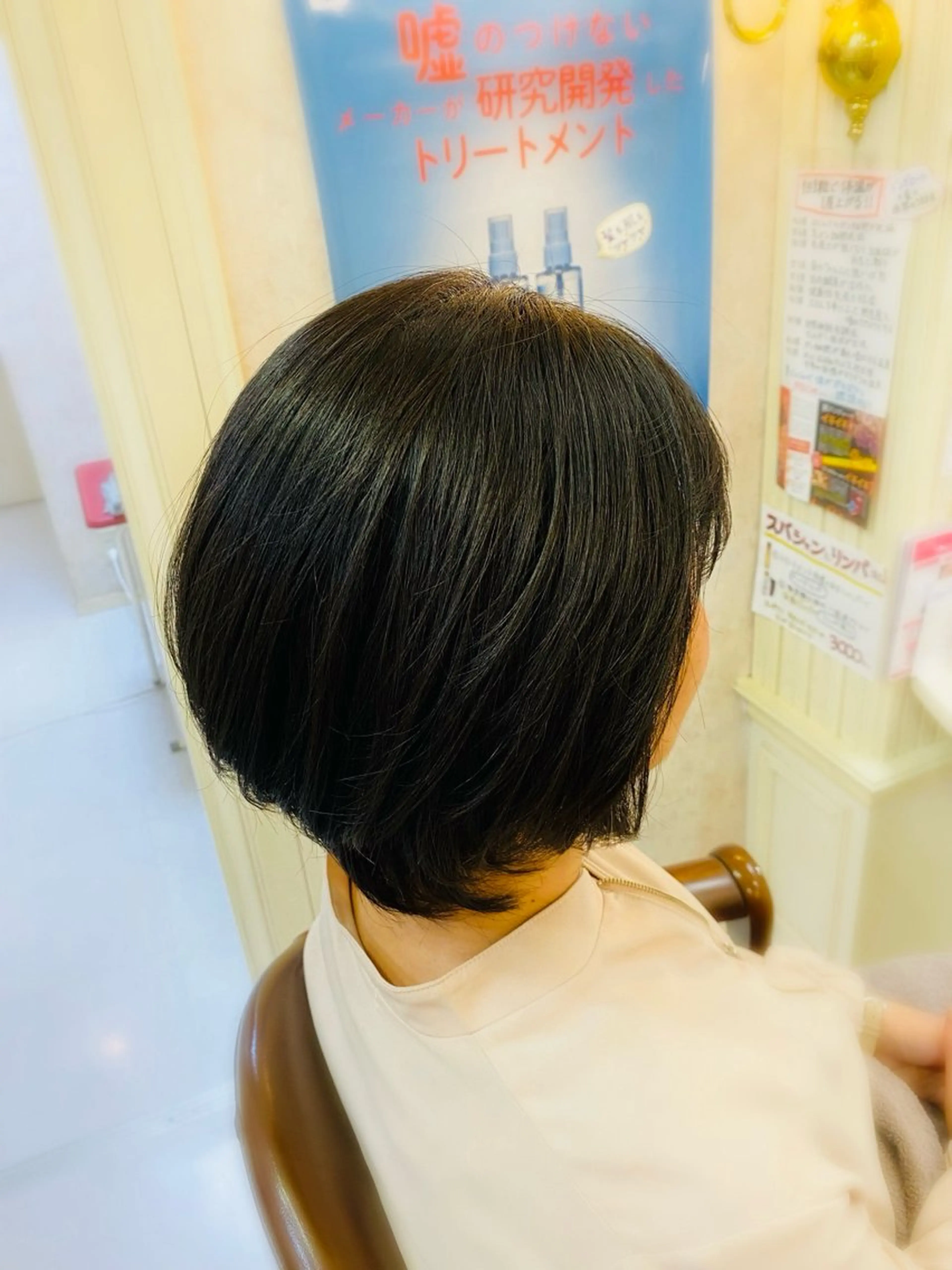 ショート ボブ カット 美容室ティンカーベル所属・菅沼 美咲のヘアスタイル