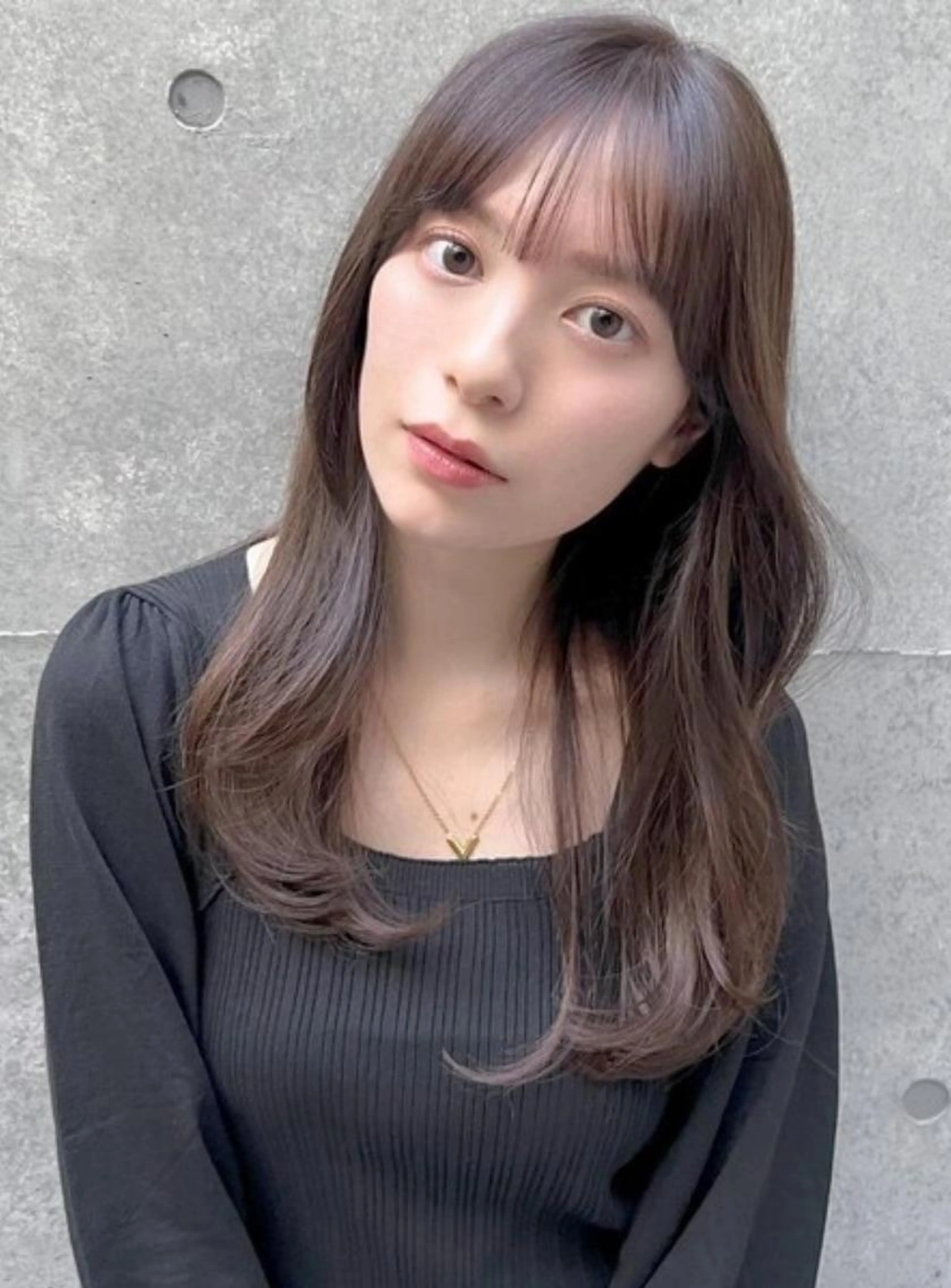 カット＋ブリーチなしで叶うグレージュカラー＋髪質改善トリートメントの写真