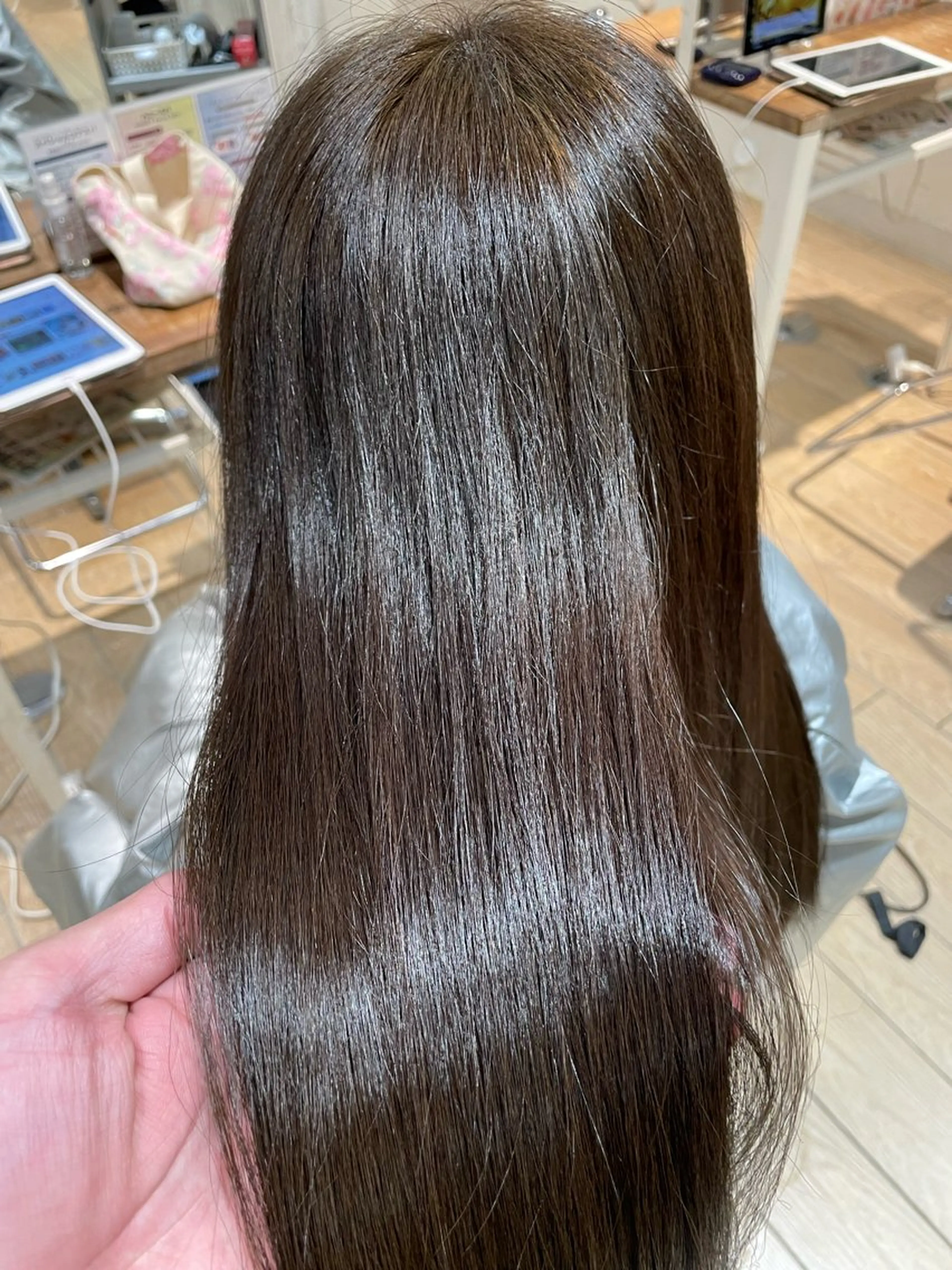 ミディアム カラー afloatkobe所属・美髪/髪質改善 川口凌弥のヘアスタイル