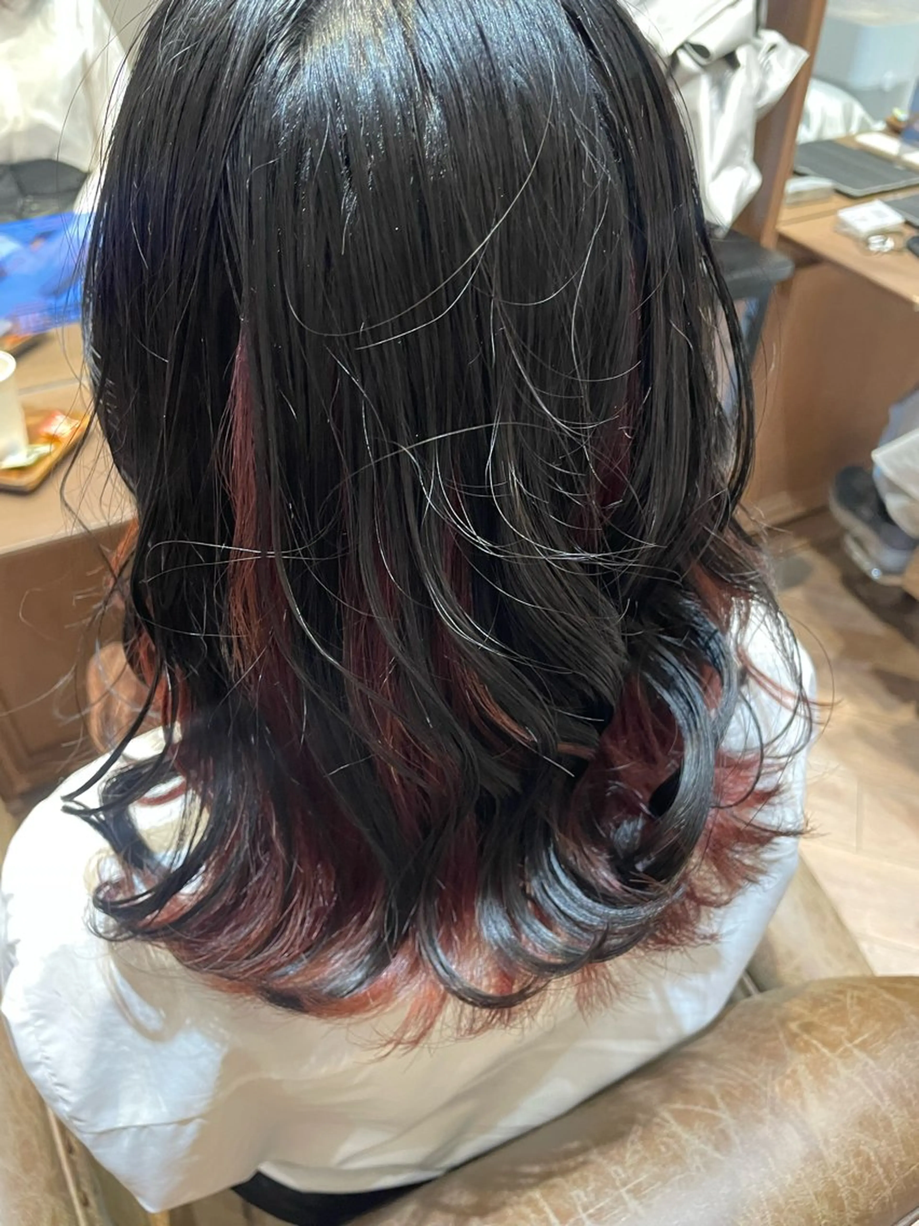 ミディアム シモカワ マシロのヘアスタイル