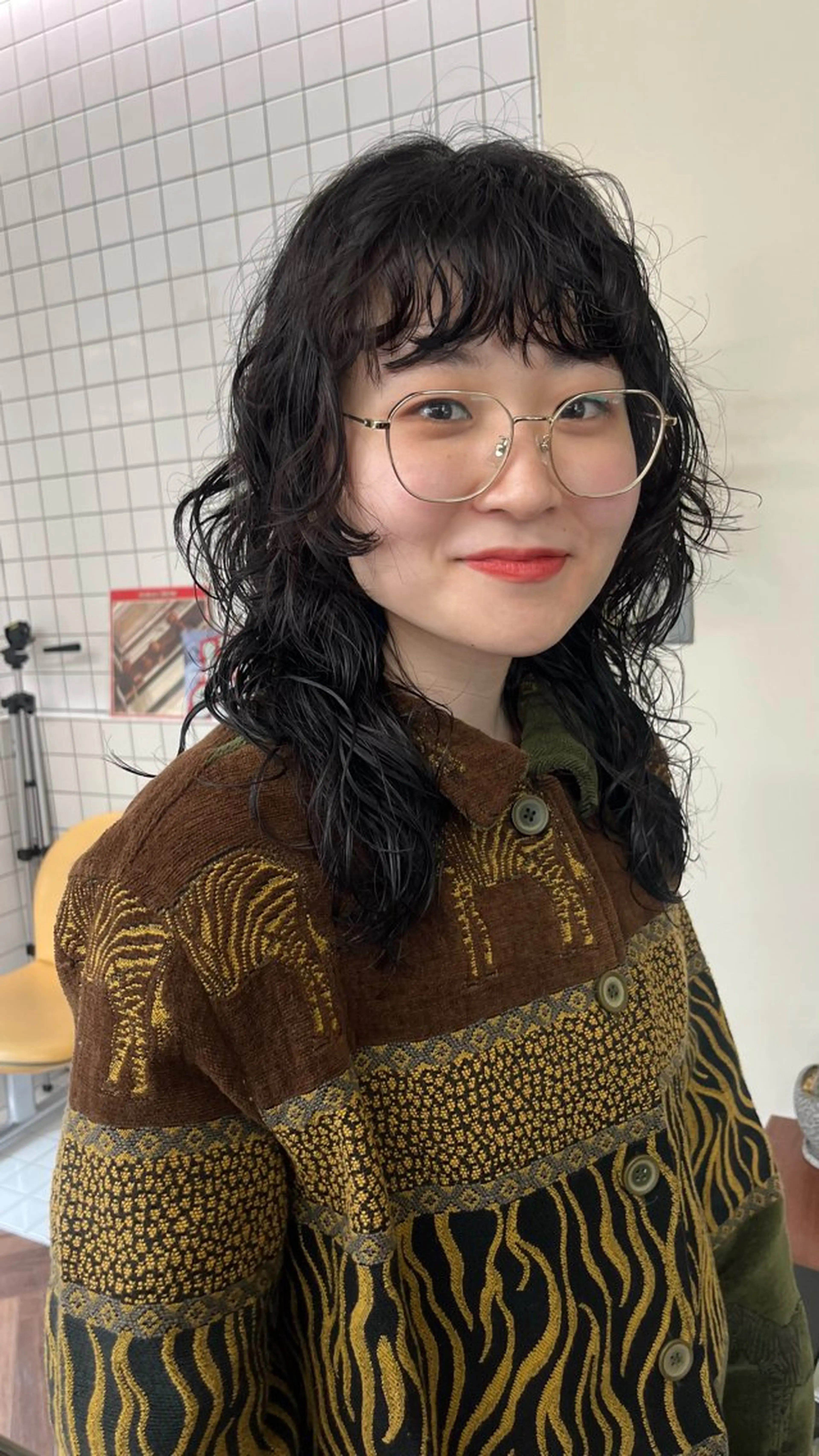 ミディアム パーマ ミディアムパーマ レイヤーカット カット パーマ ボブパーマ/パーマ ウルフパーマのヘアスタイル