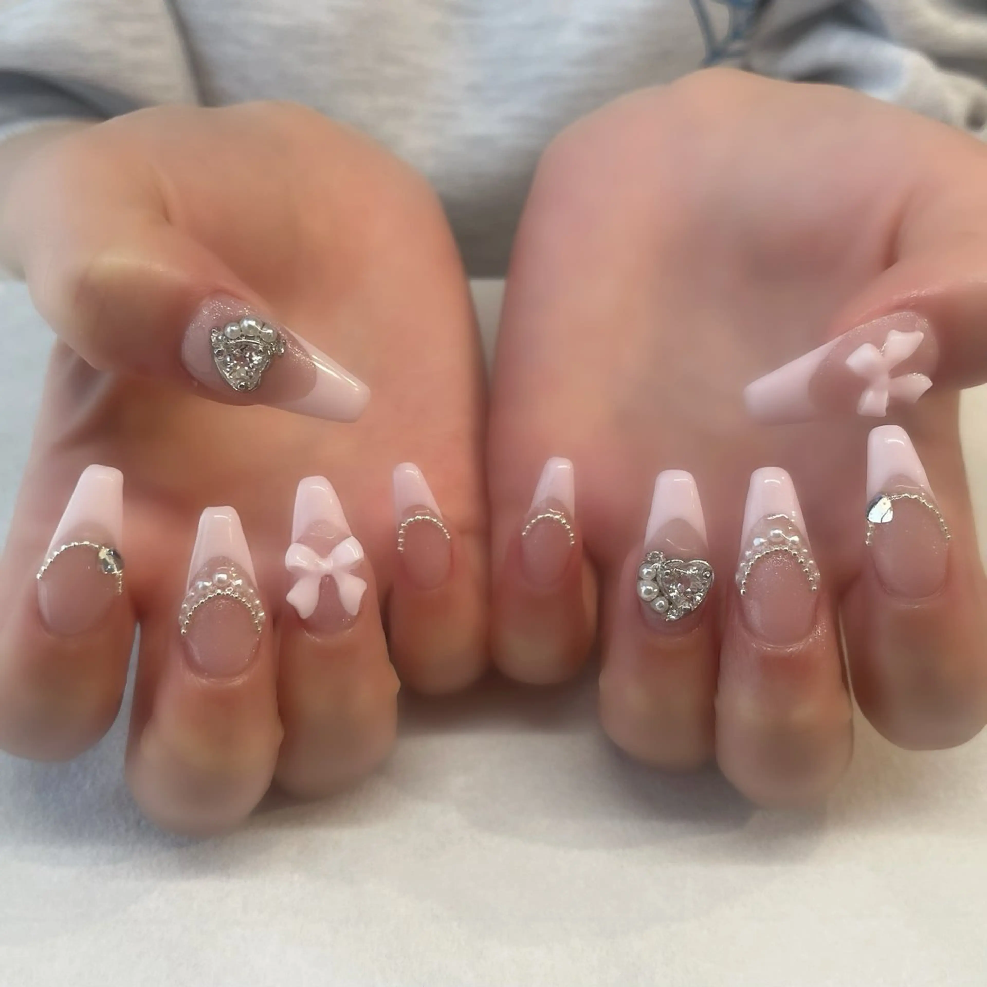 ネイル ハンドネイル 💎🐰 saki. m 🐰💎のネイルデザイン