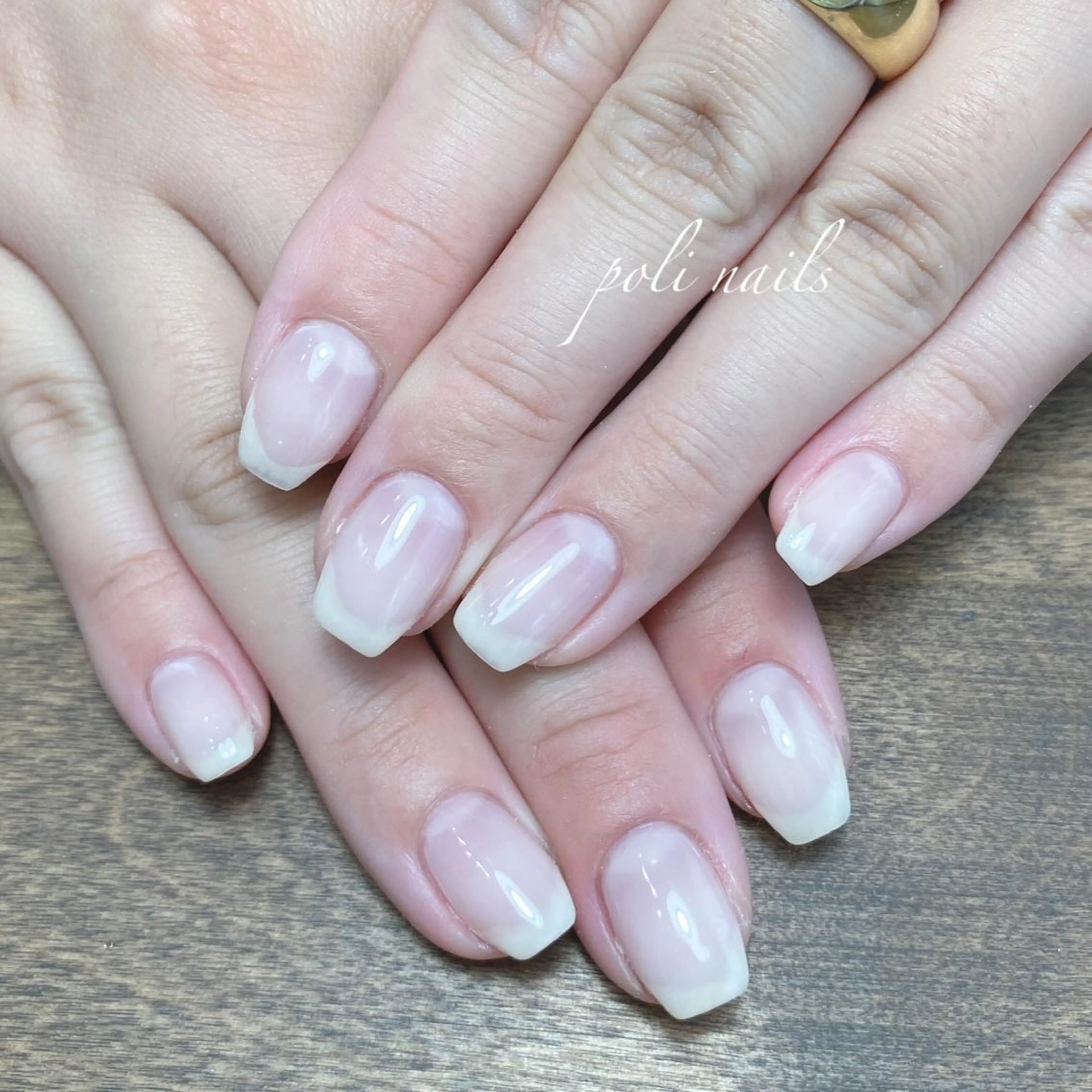 ネイル ハンドネイル poli nailsのネイルデザイン