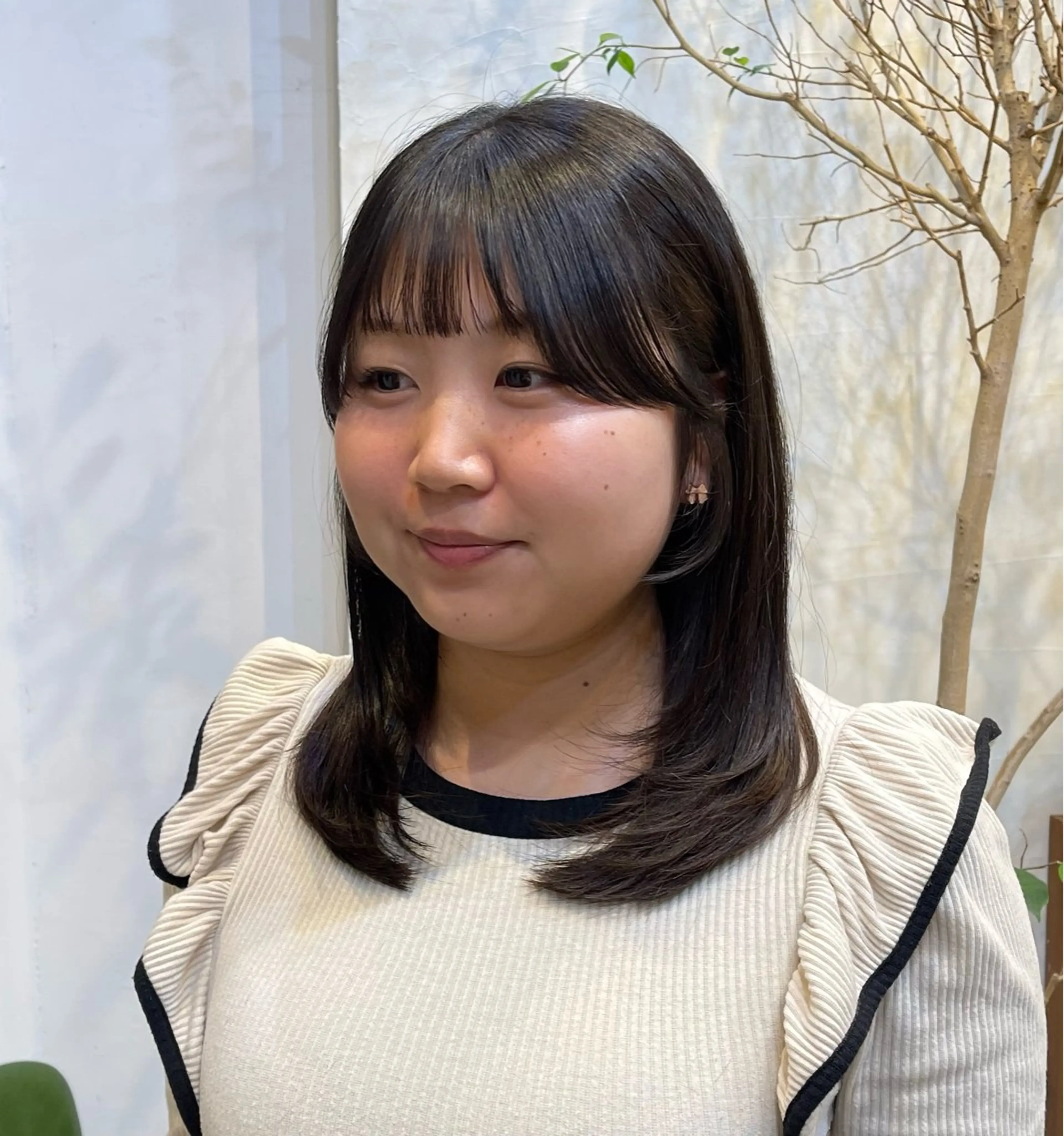 ミディアム ミディアムレイヤー レイヤーカット カット トリートメント 丸田優奈 /ショートカットのヘアスタイル