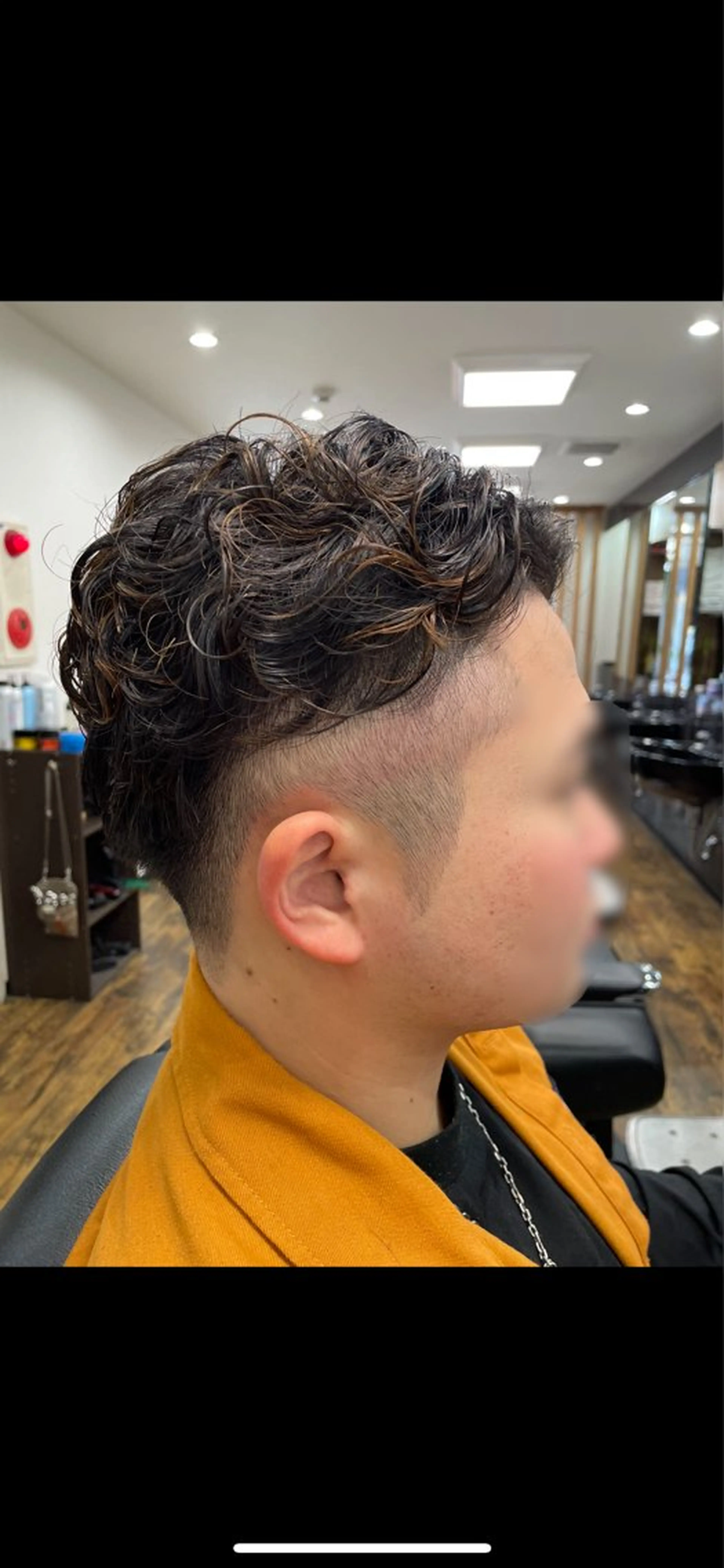 ショート パーマ メンズ メンズパーマ 刈り上げ Nakada Chikaのヘアスタイル