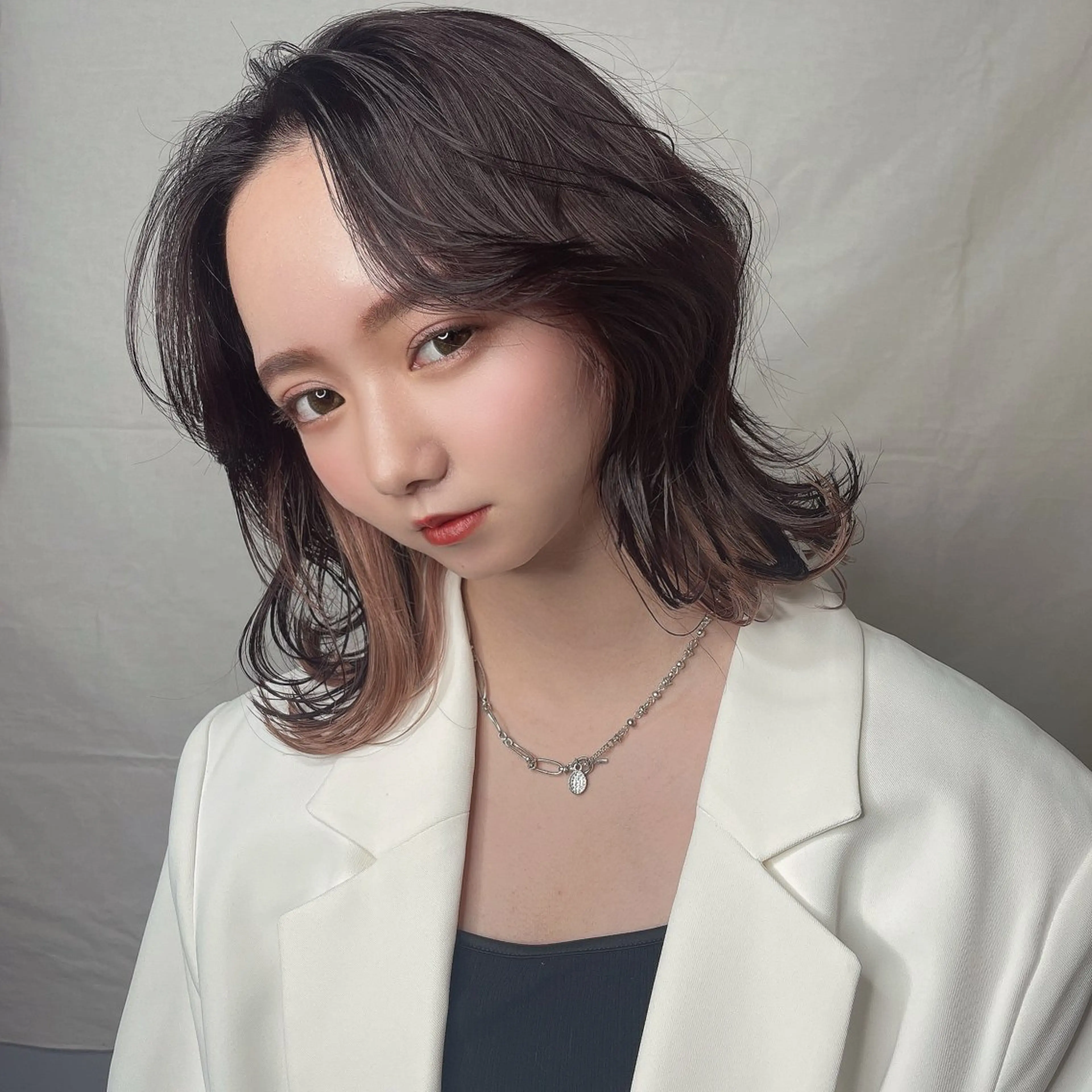 ミディアム 韓国風レイヤーカット 松葉翔のヘアスタイル