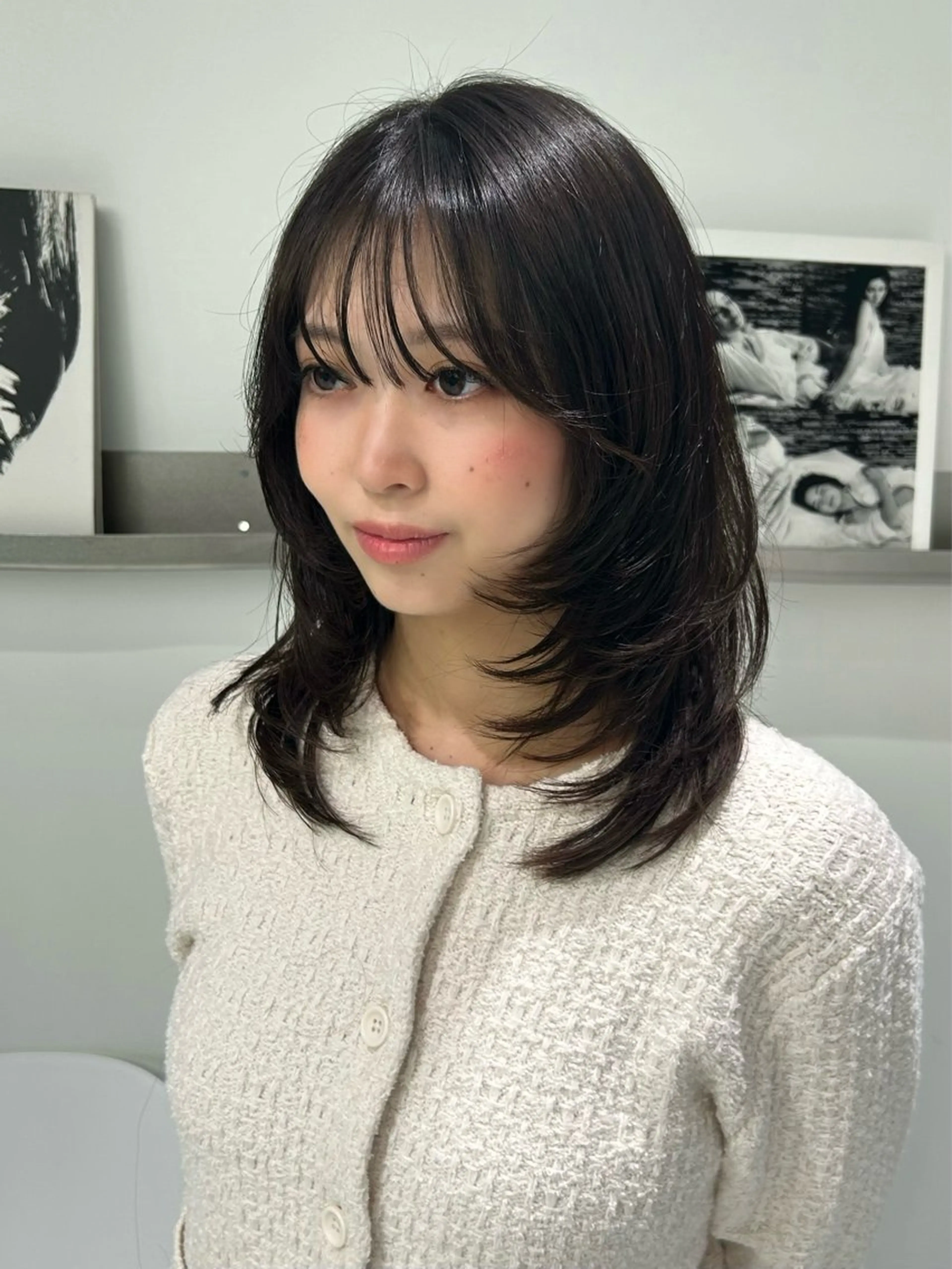 ミディアム レイヤー／マツエク 💋𝑨𝑵𝑵𝑨のヘアスタイル