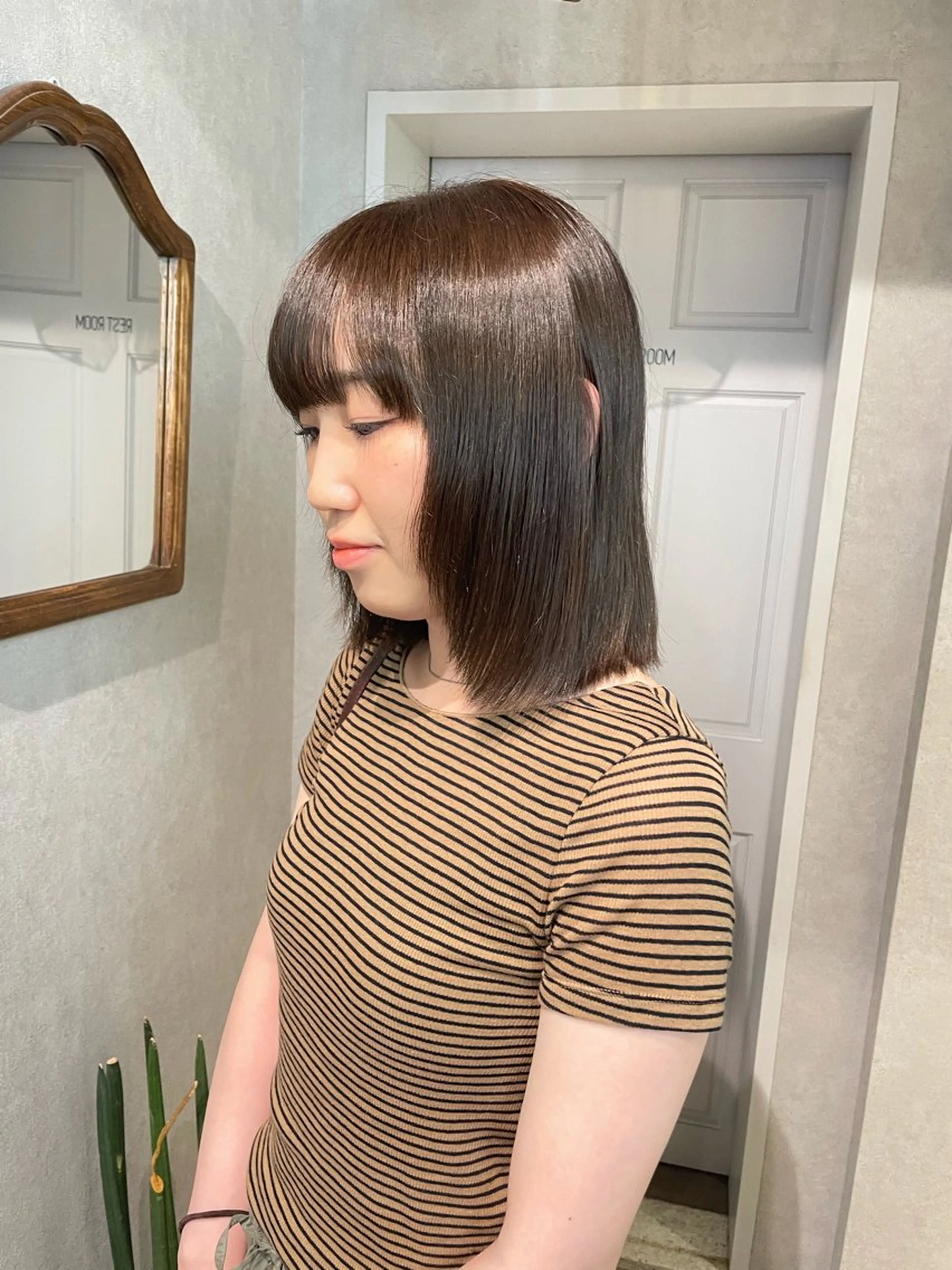 ミディアム カラー ベージュカラー オリーブベージュ トリートメント ヘアカラー ナチュラル透明感🌱 小山美樹子のヘアスタイル
