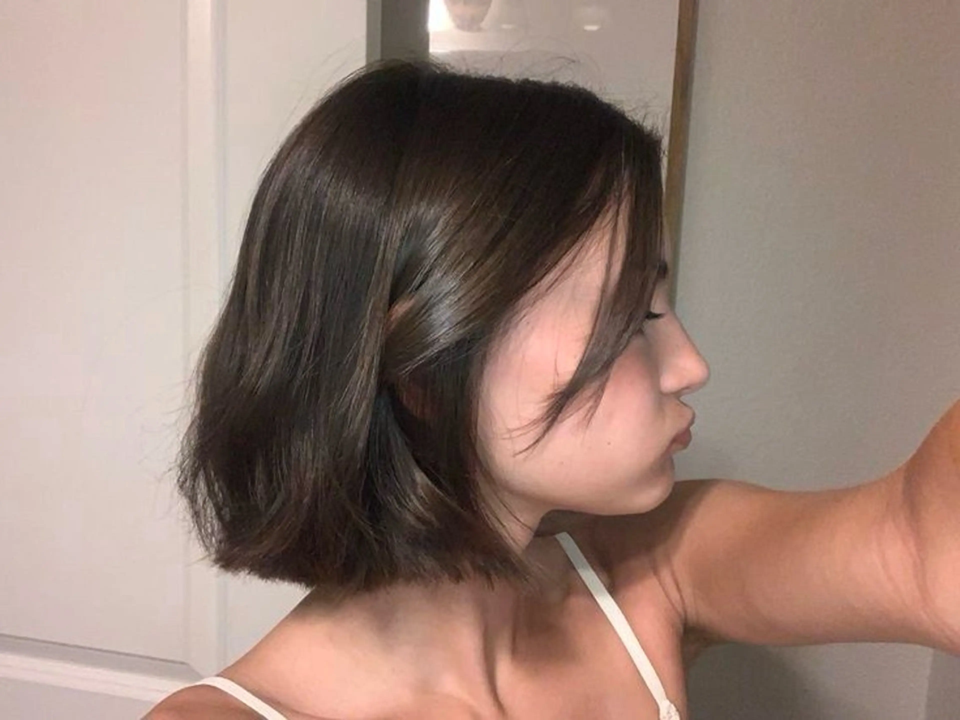 ショート ボブ ユナ/ダブルカラー ベージュ ボブカットのヘアスタイル