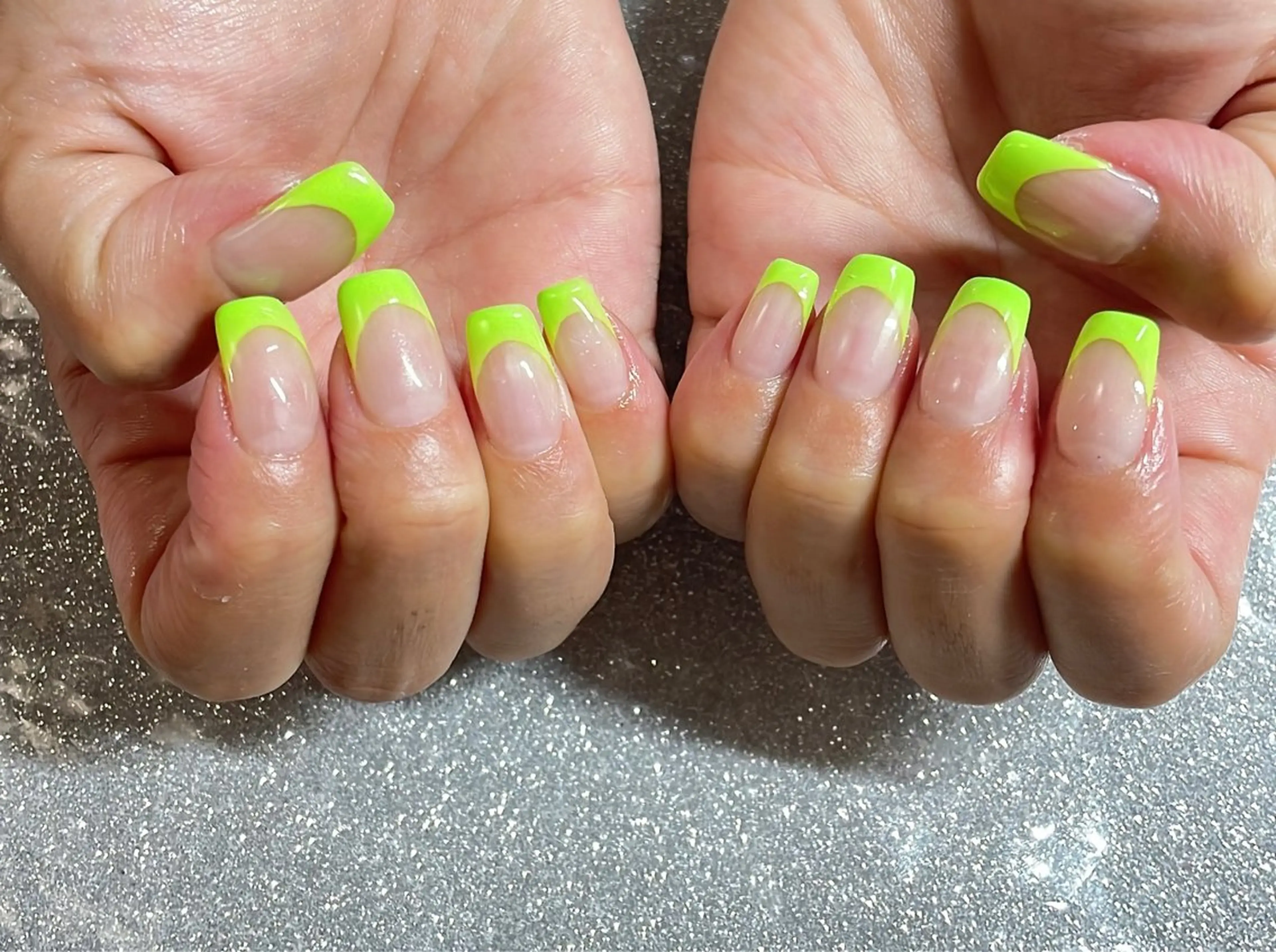 ネイル ハンドネイル VIERU 🌈🎀💖のネイルデザイン