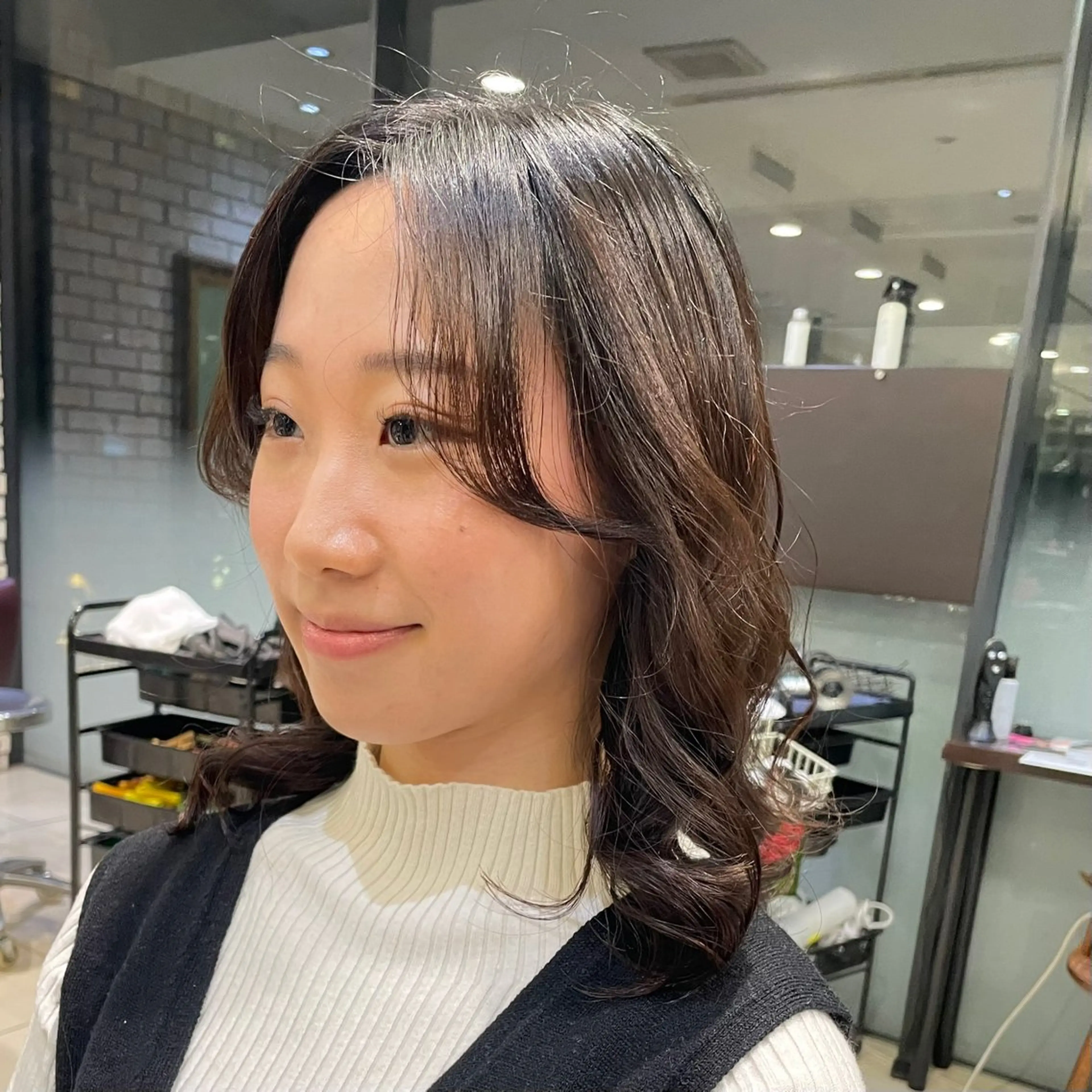 ミディアム パーマ カット パーマ 縮毛矯正 トリートメント 韓国風/コテ巻き風 パーマ/るい🌀のヘアスタイル