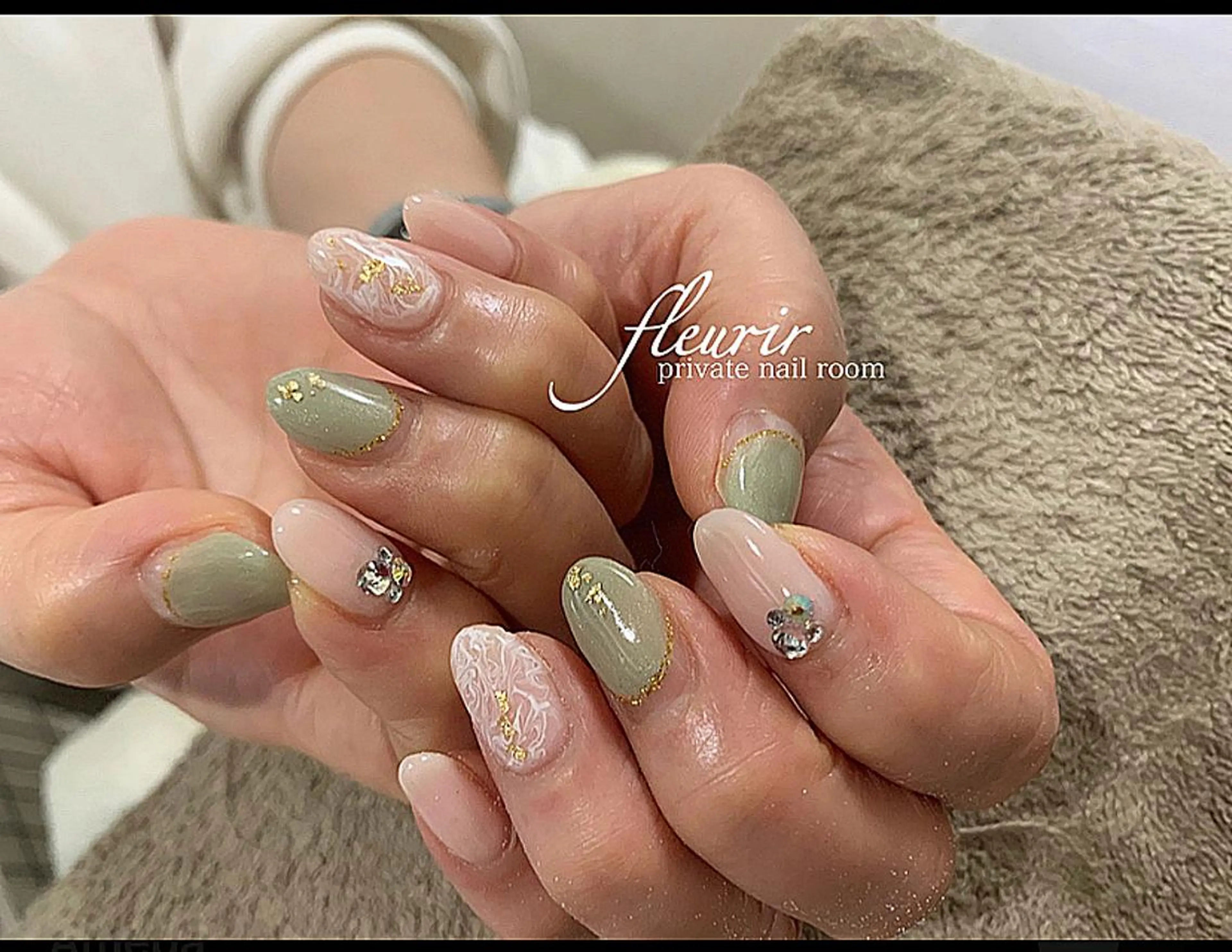 ネイル 桜ネイル フレンチネイル グリーン 大理石ネイル(マーブル) フルリール 【プライベートサロンのネイルデザイン