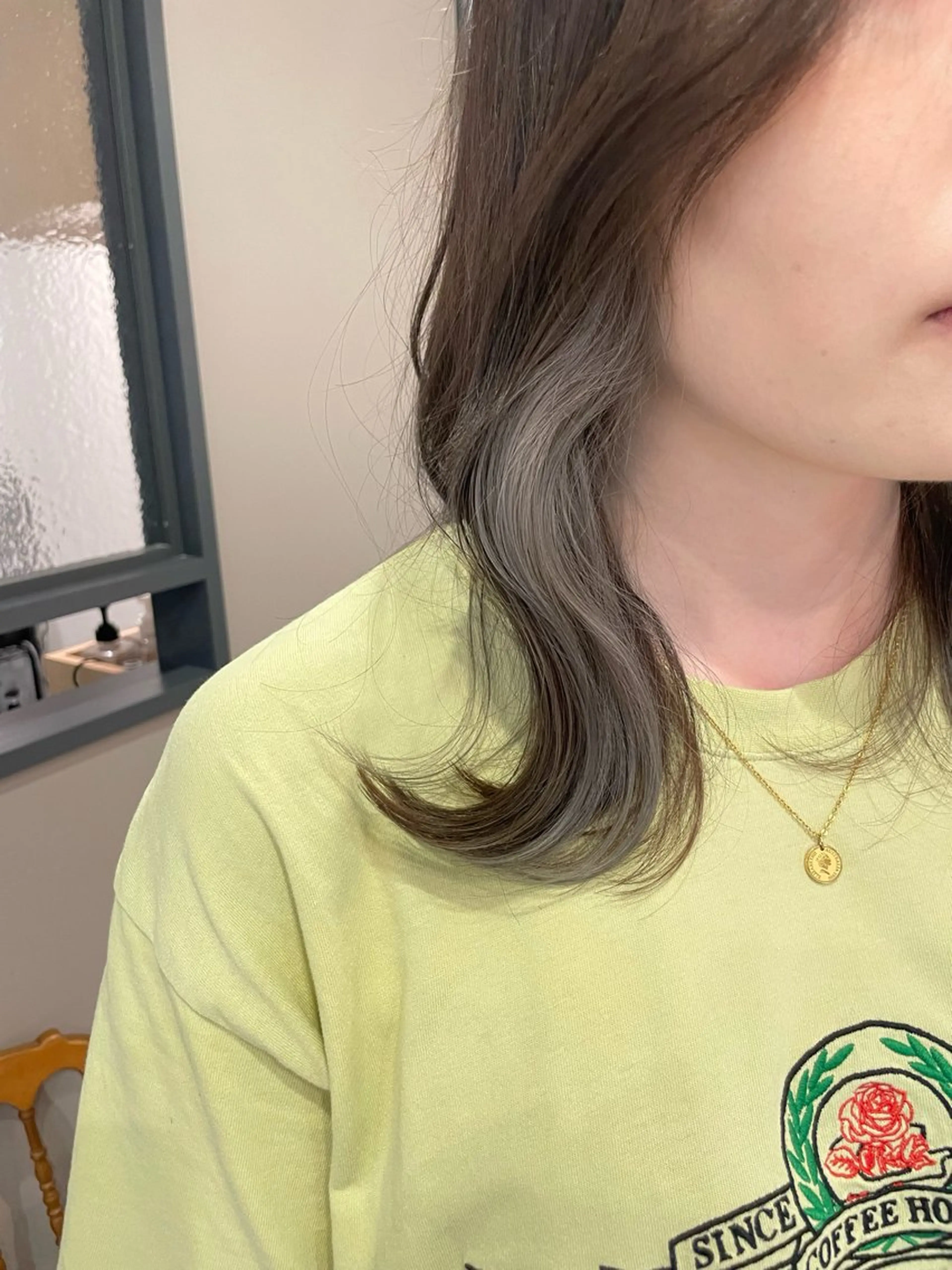 ミディアム カラー カット ヘアカラー トリートメント 西村 れいのヘアスタイル