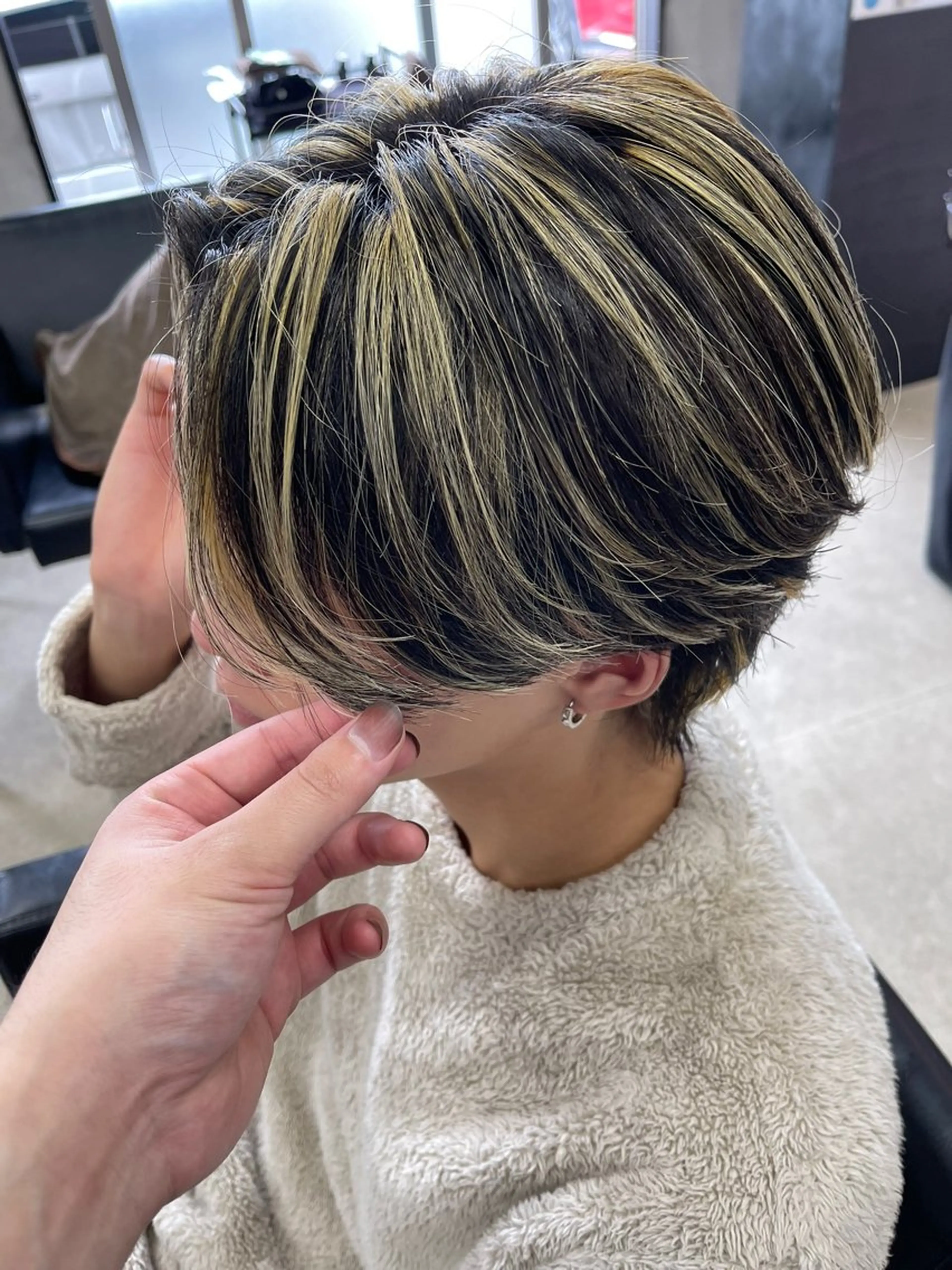 ミディアム カラー メンズ ミディアムパーマ センターパート メンズハイライト メンズパーマ ハイライトカラー カット ヘアカラー メンズパーマ職人/ 天神/tatsukiのヘアスタイル