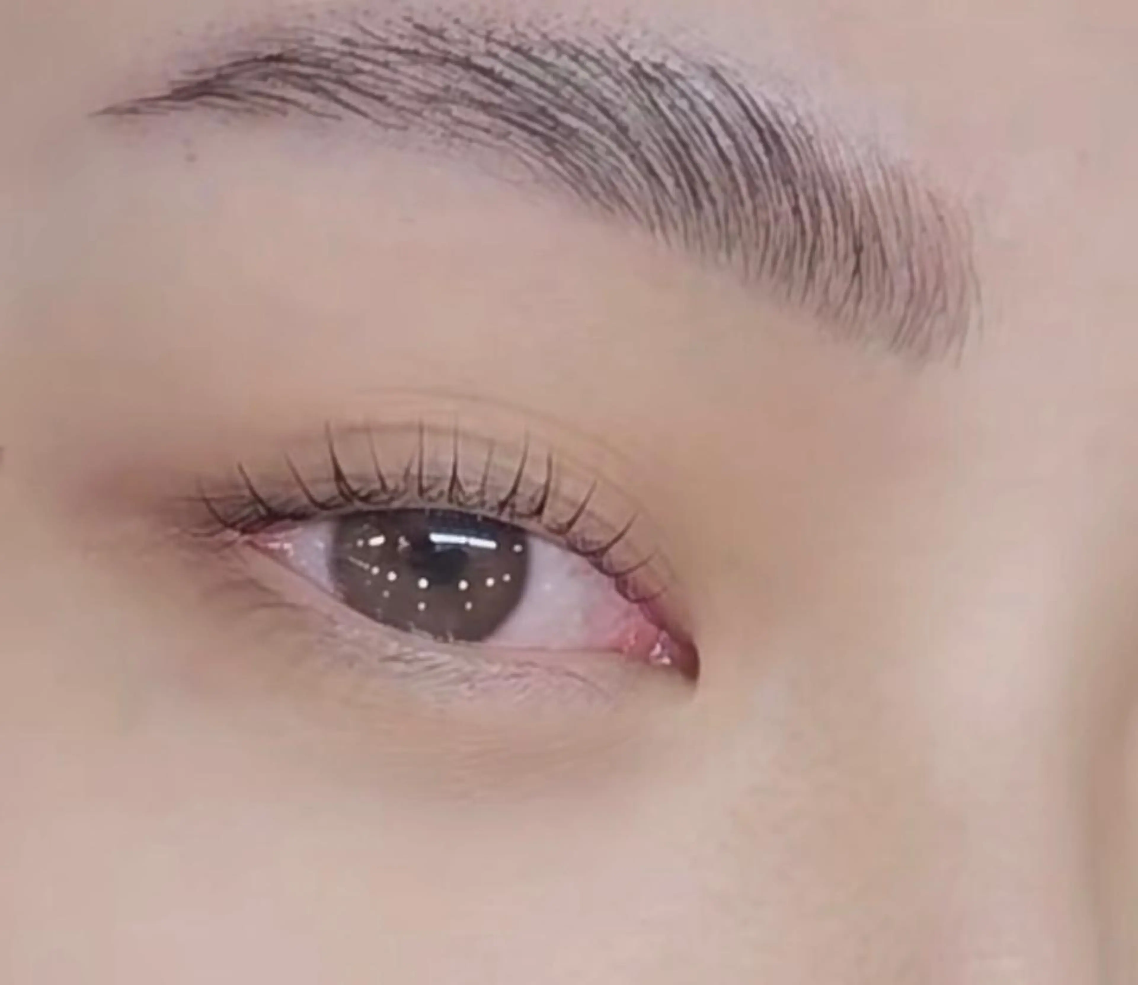 マツエク・マツパ アイブロウ オーロラ所属・AURORA RINAのマツエク・マツパデザイン