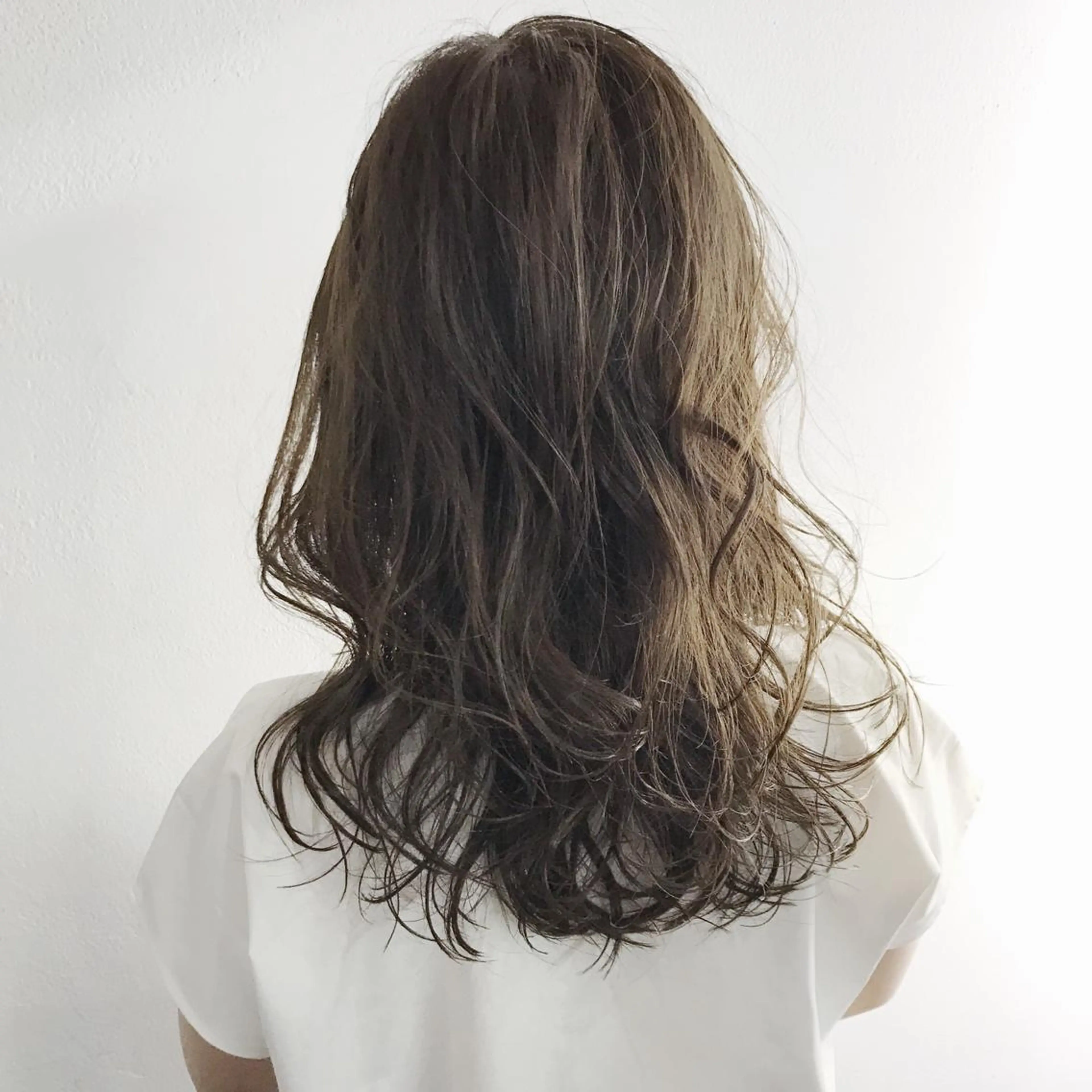 セミロング カラー ブルーカラー ブルージュ DUMBO所属・【完全マンツー 恵比寿】佐藤 翔のヘアスタイル