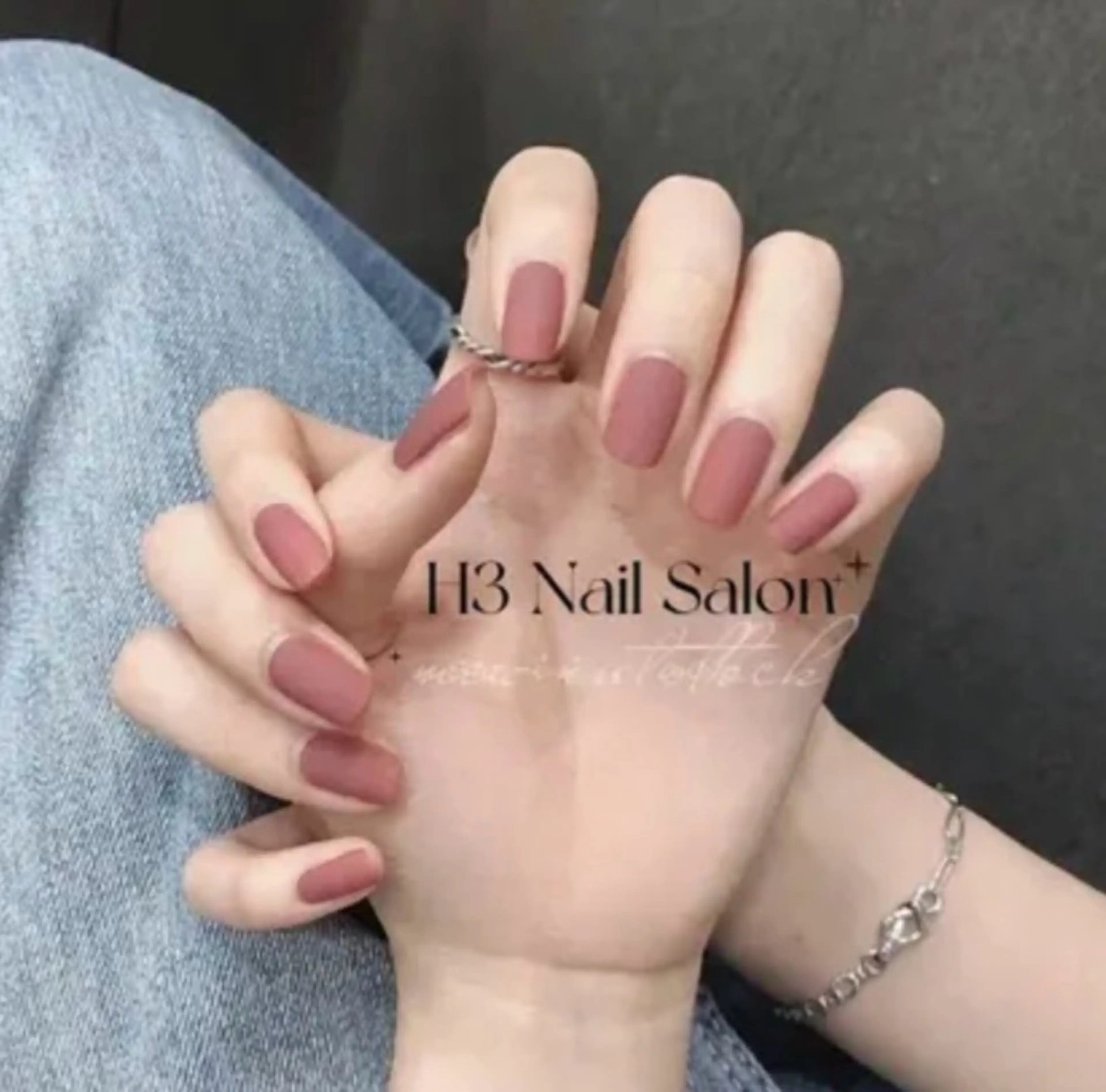 ネイル ハンドネイル H3 Nail Tsuki🦋💙のネイルデザイン