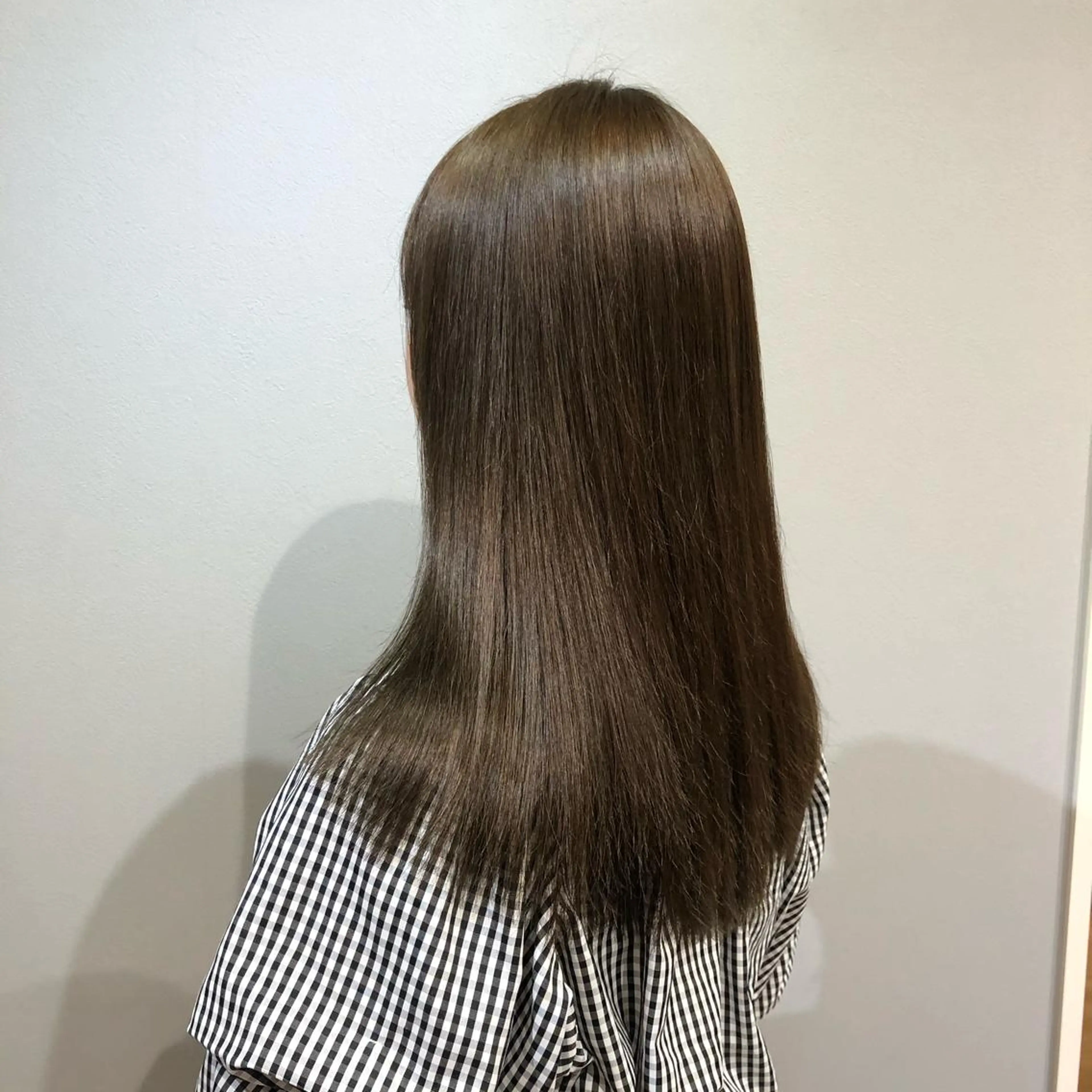 ロング カラー VIEWユリナ メイク/ カットのヘアスタイル