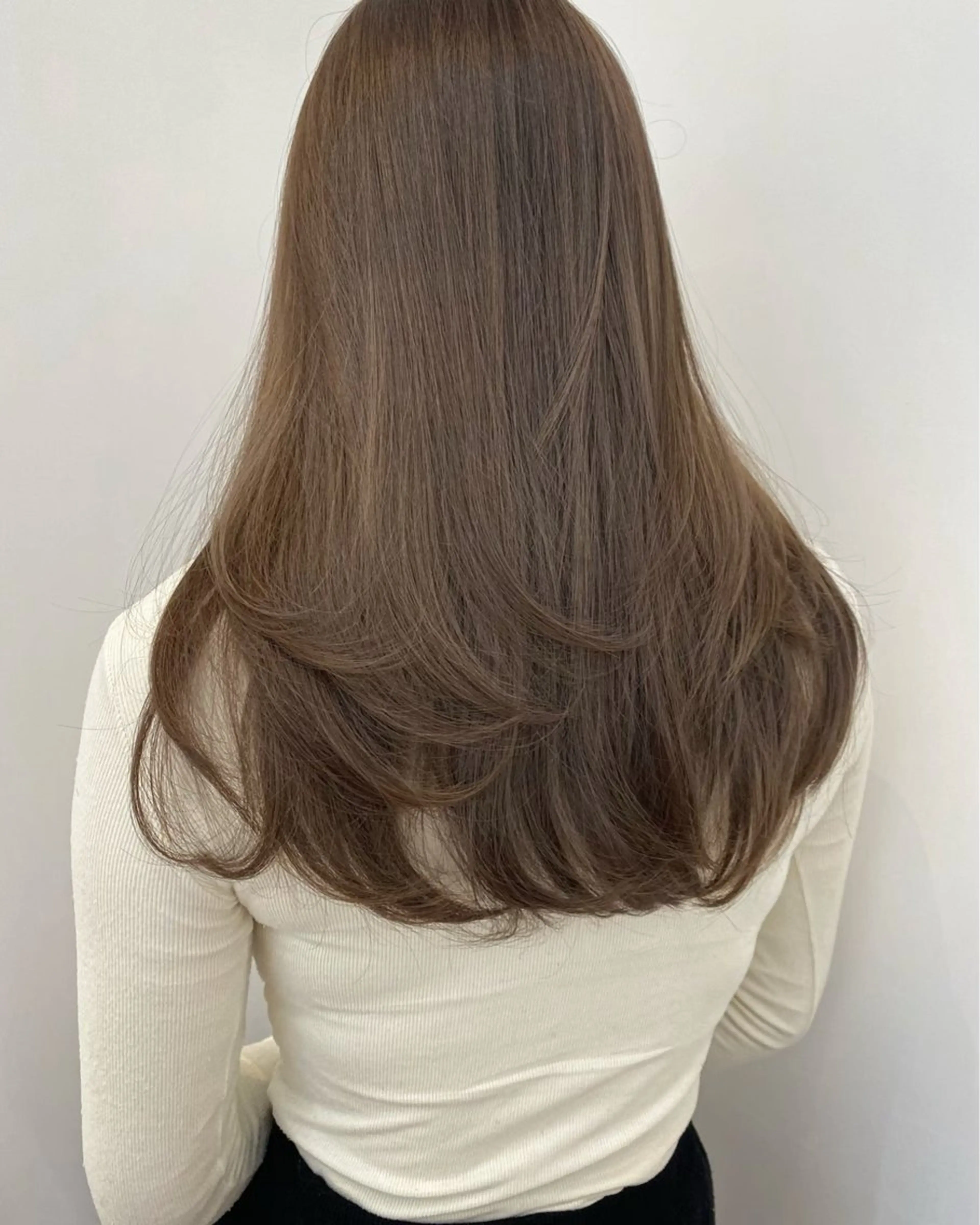 ロング カラー ベージュカラー 透明感カラー ヘアカラー nok所属・レイヤー/ベージュ/ どますず🌺のヘアスタイル