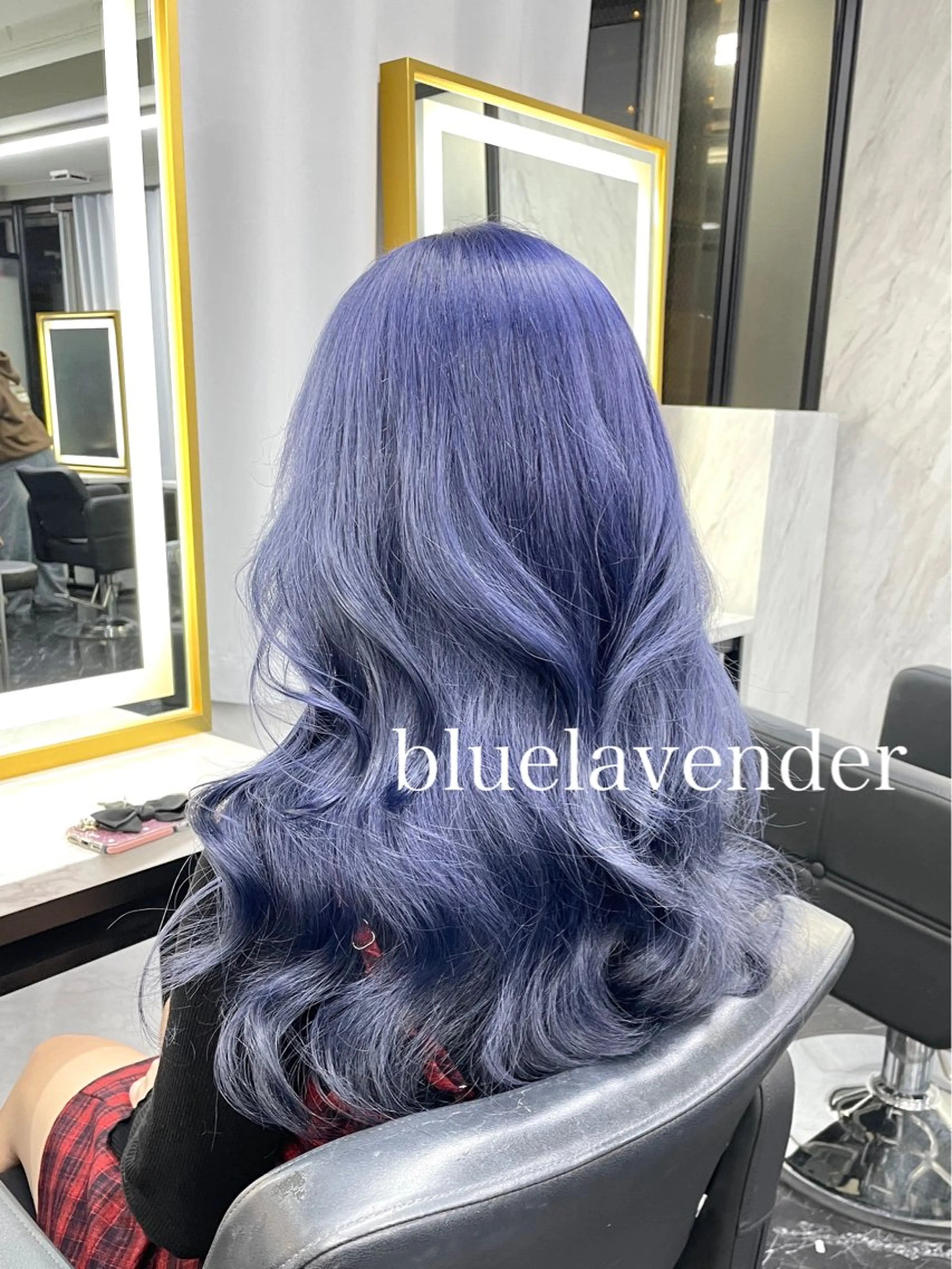 セミロング カラー ブリーチ ブルーカラー ブルーラベンダー 透明感カラー ラベンダーカラー カット ヘアカラー トリートメント エクステ🩵ブリーチ 韓国ヘア🩵KAEのヘアスタイル