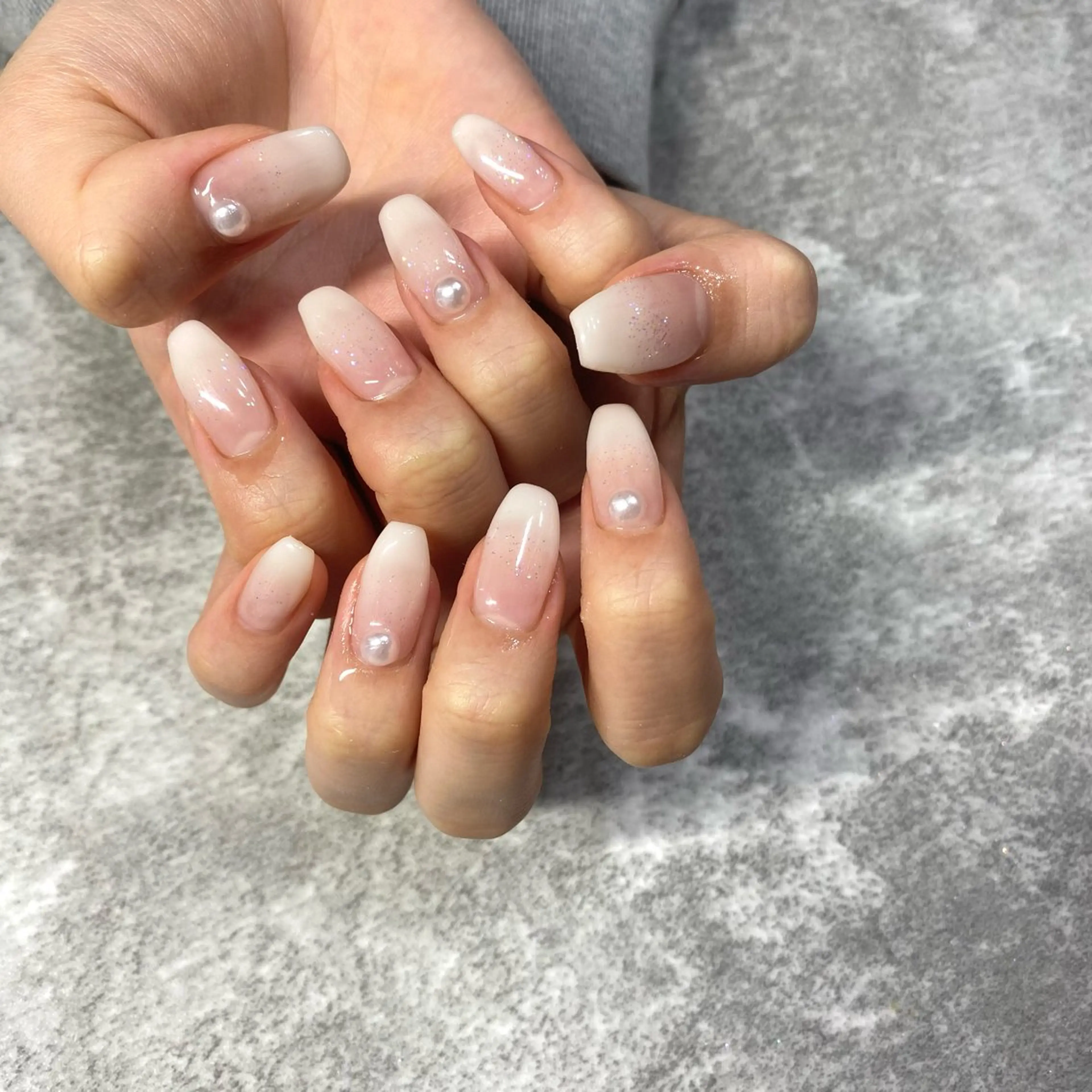 ネイル グラデーション ホワイト ハンドネイル ★Rinail... .のネイルデザイン