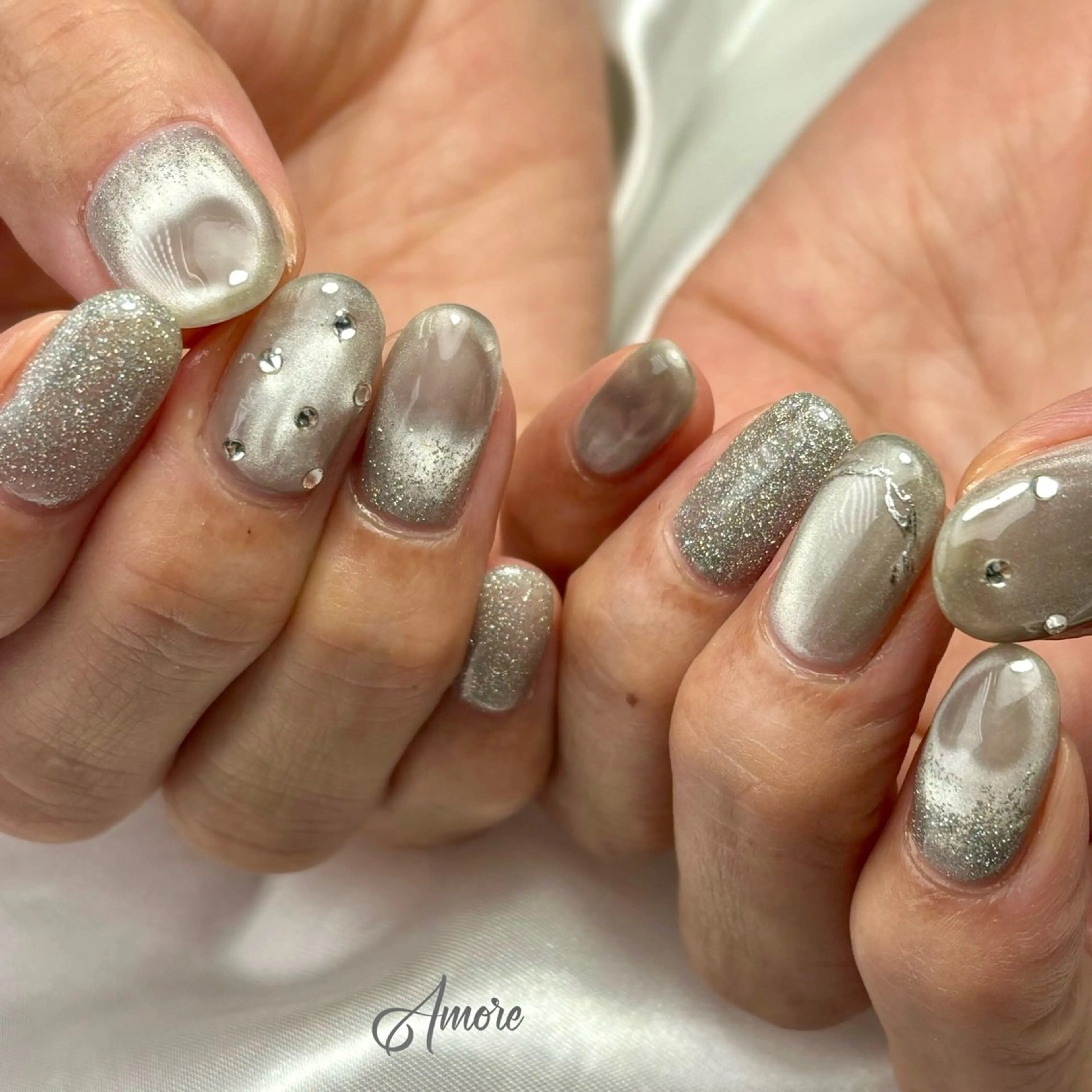 ネイル ジェルネイル キラキラネイル 韓国ネイル マグネットネイル パラジェル You kyehwaのネイルデザイン