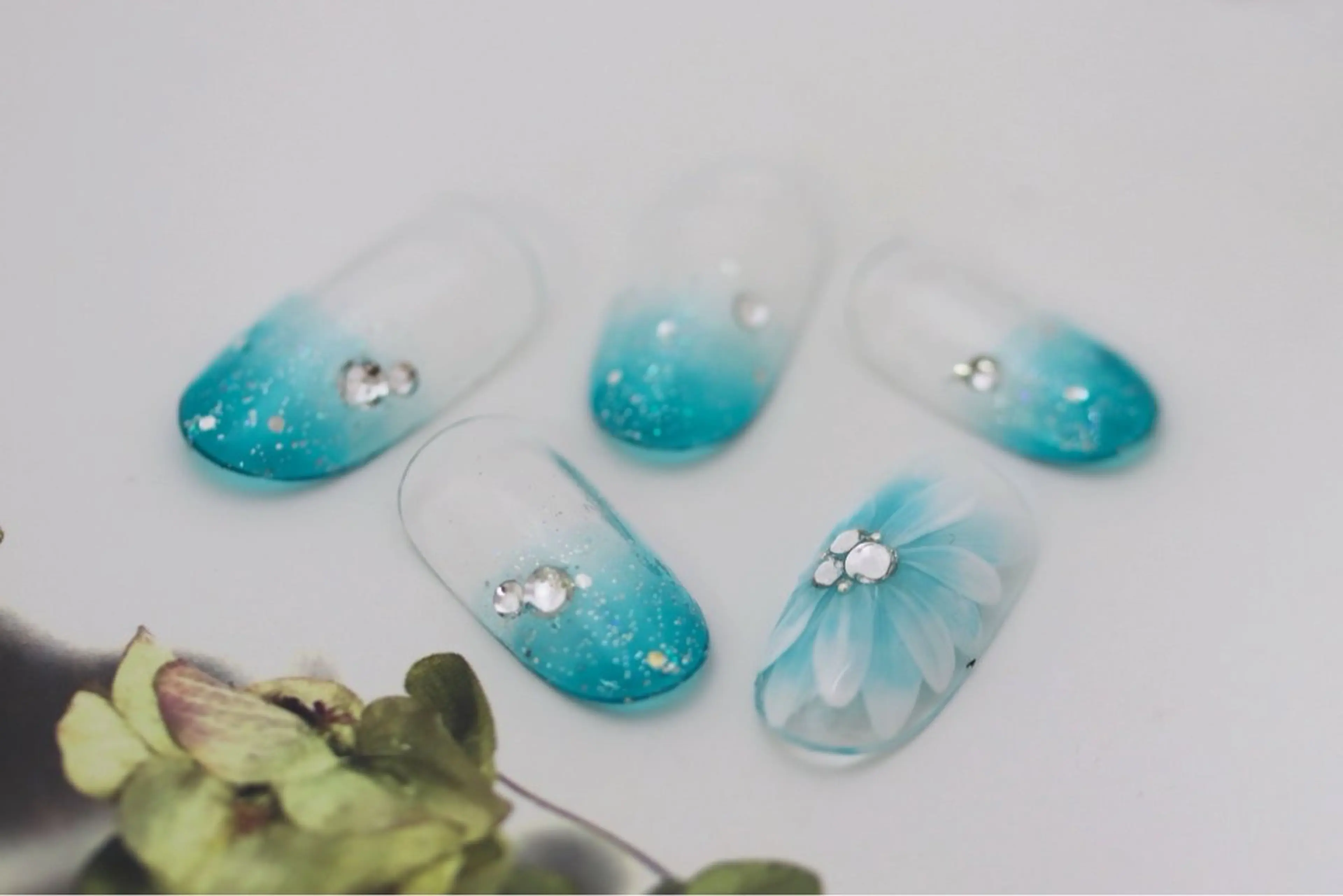 ネイル ネイルルージュ所属・ネイル ルージュのネイルデザイン