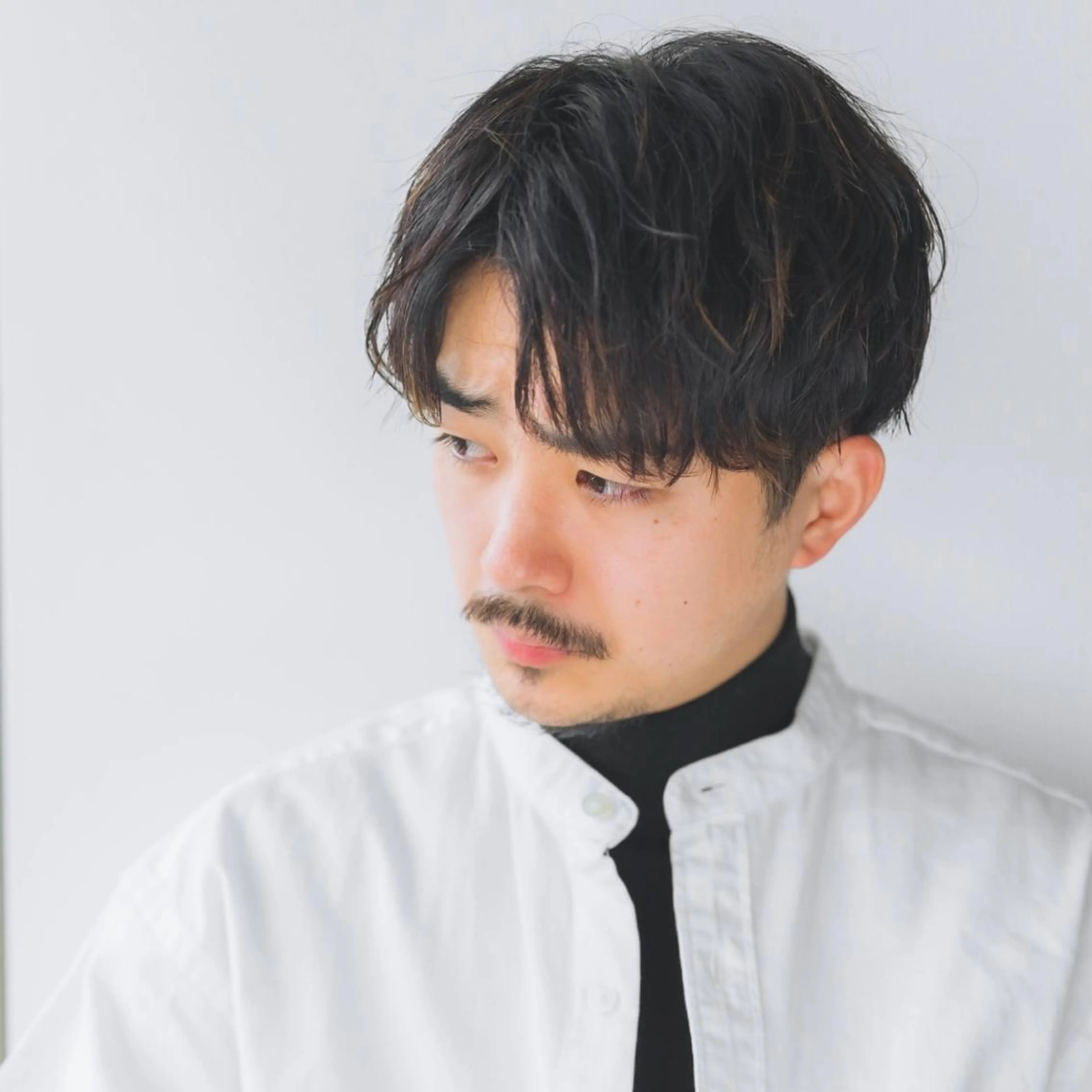 ショート パーマ メンズ センターパート カット パーマ メンズ特化美容師/ 藤戸 椋のヘアスタイル