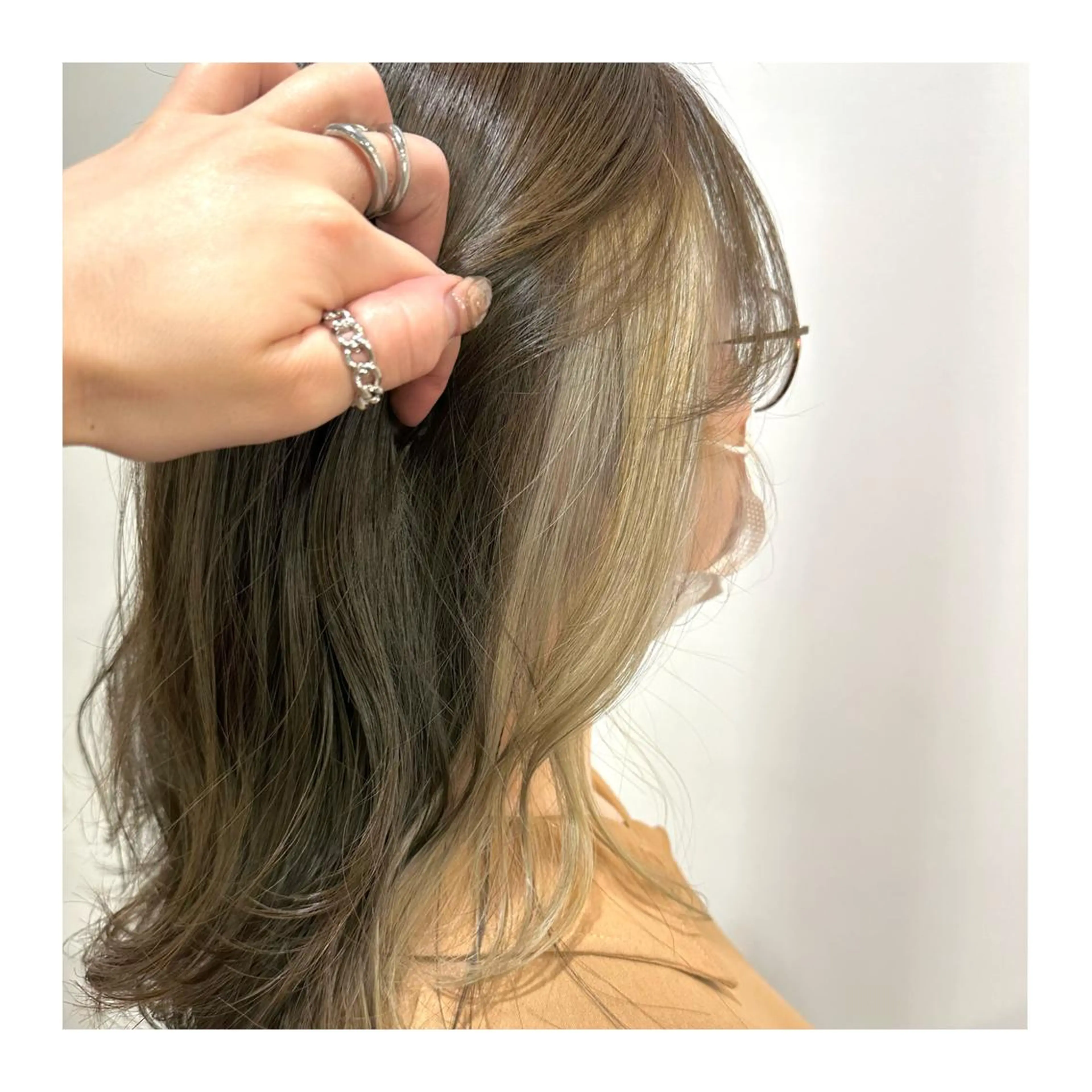 ロング カラー ヘアカラー あべ ゆうかのヘアスタイル