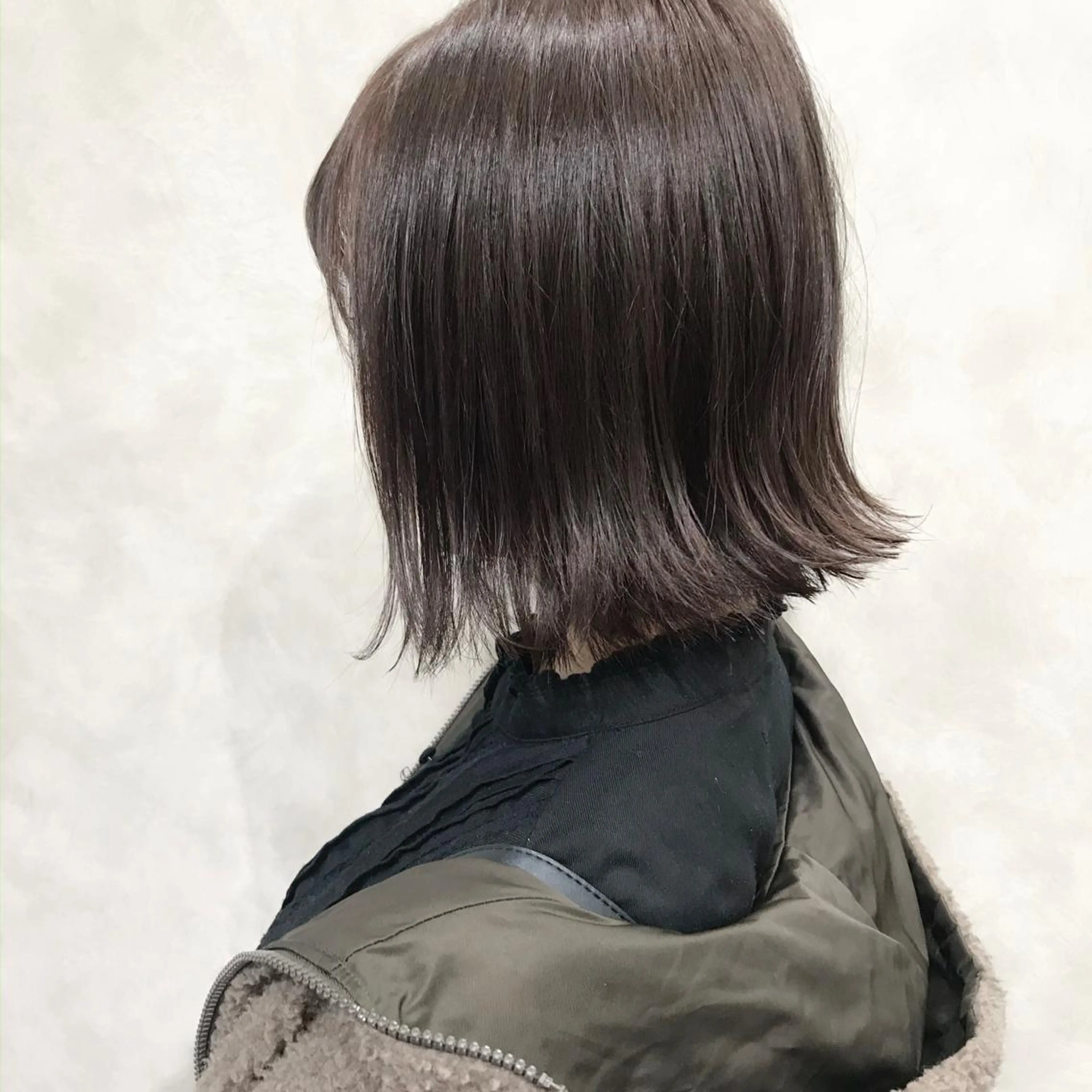 ミディアム カラー 切りっぱなしボブ アッシュ 透明感カラー バイオレットカラー ボブ カット ヘアカラー トリートメント Meena by urban所属・丹羽 隼人/髪質改善 /韓国ヘア🇰🇷のヘアスタイル