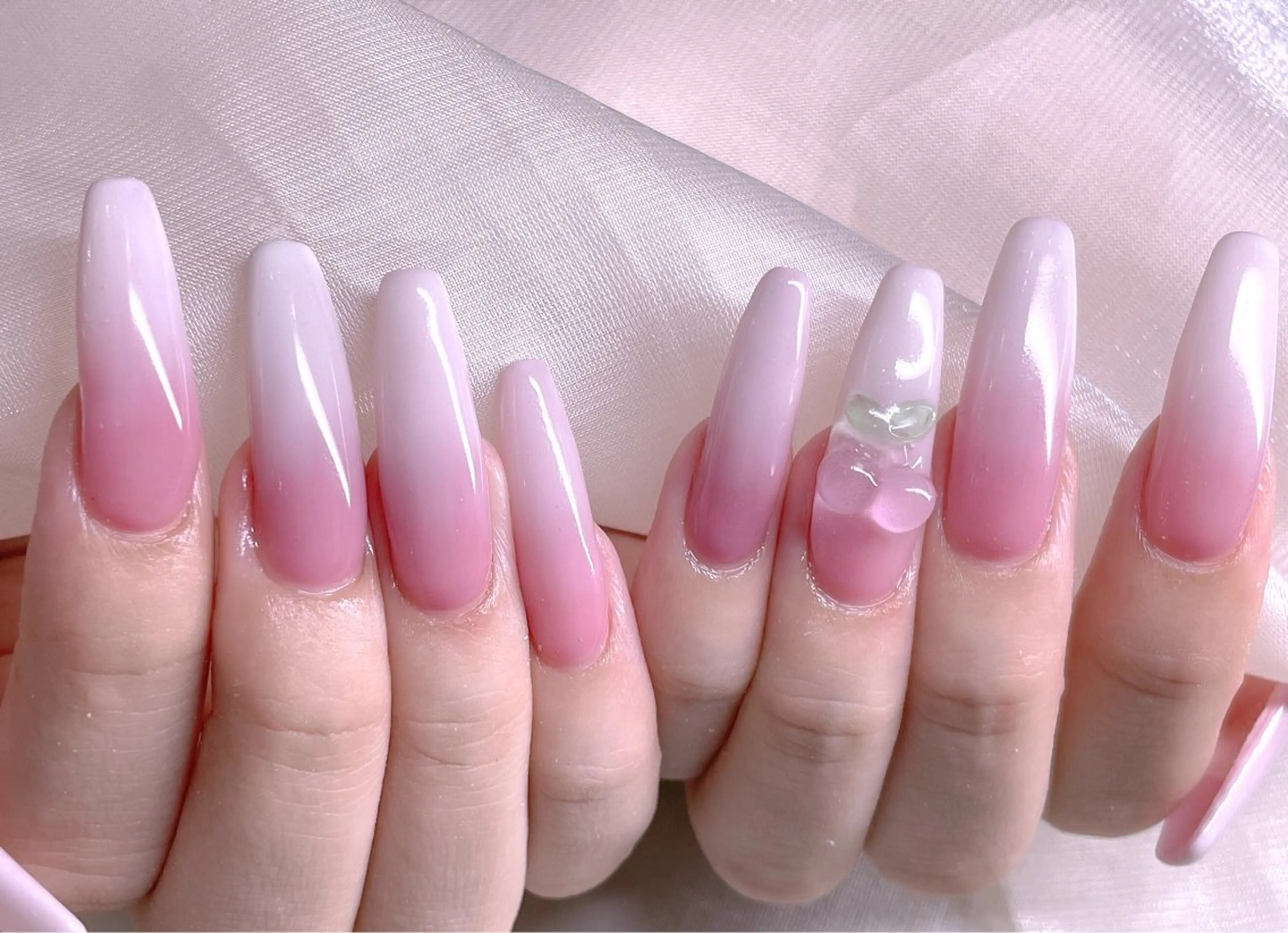 ネイル 美爪パラジェル導入店 Sunnilyのネイルデザイン