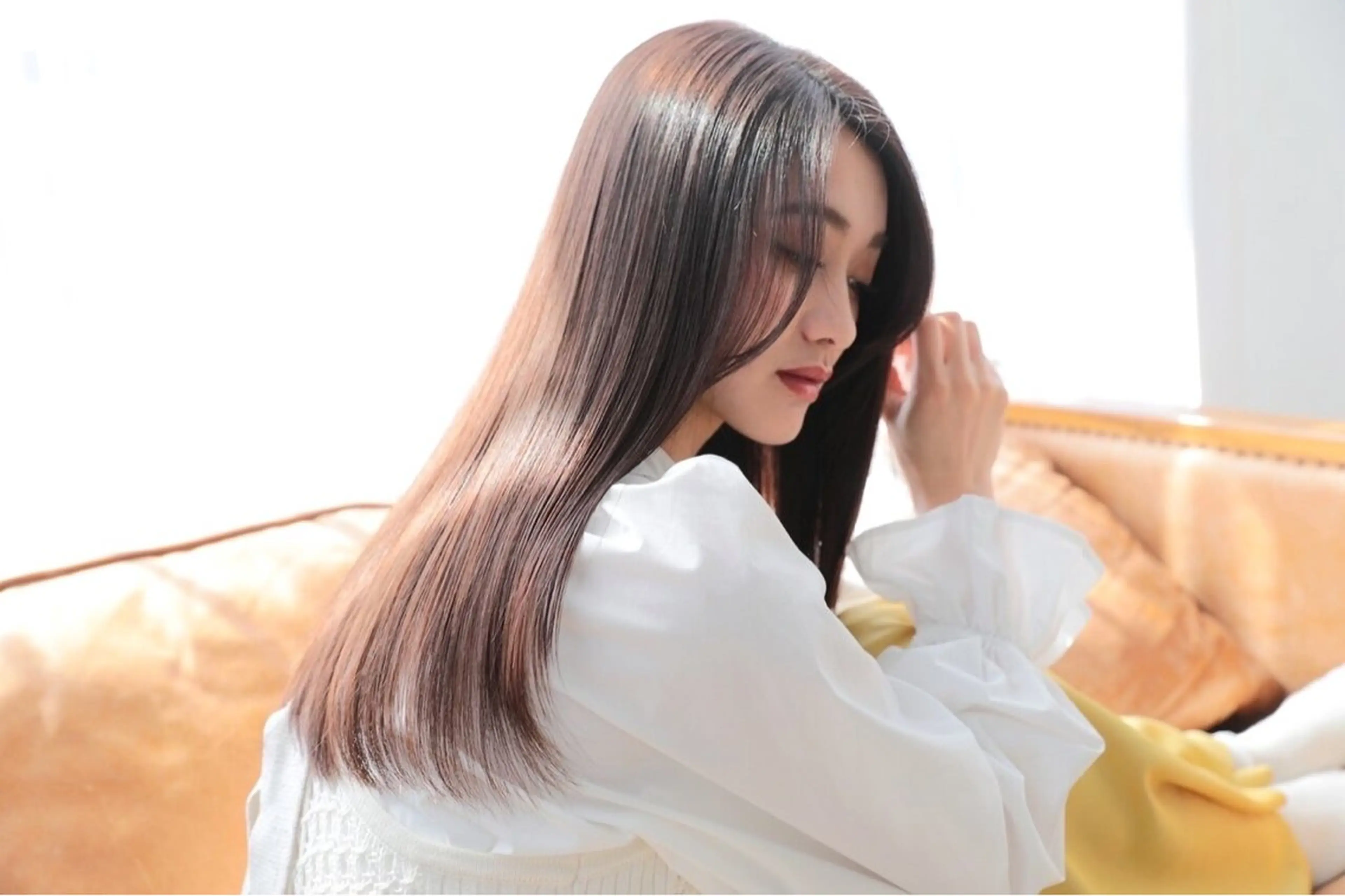 ロング カラー 中東 真子のヘアスタイル