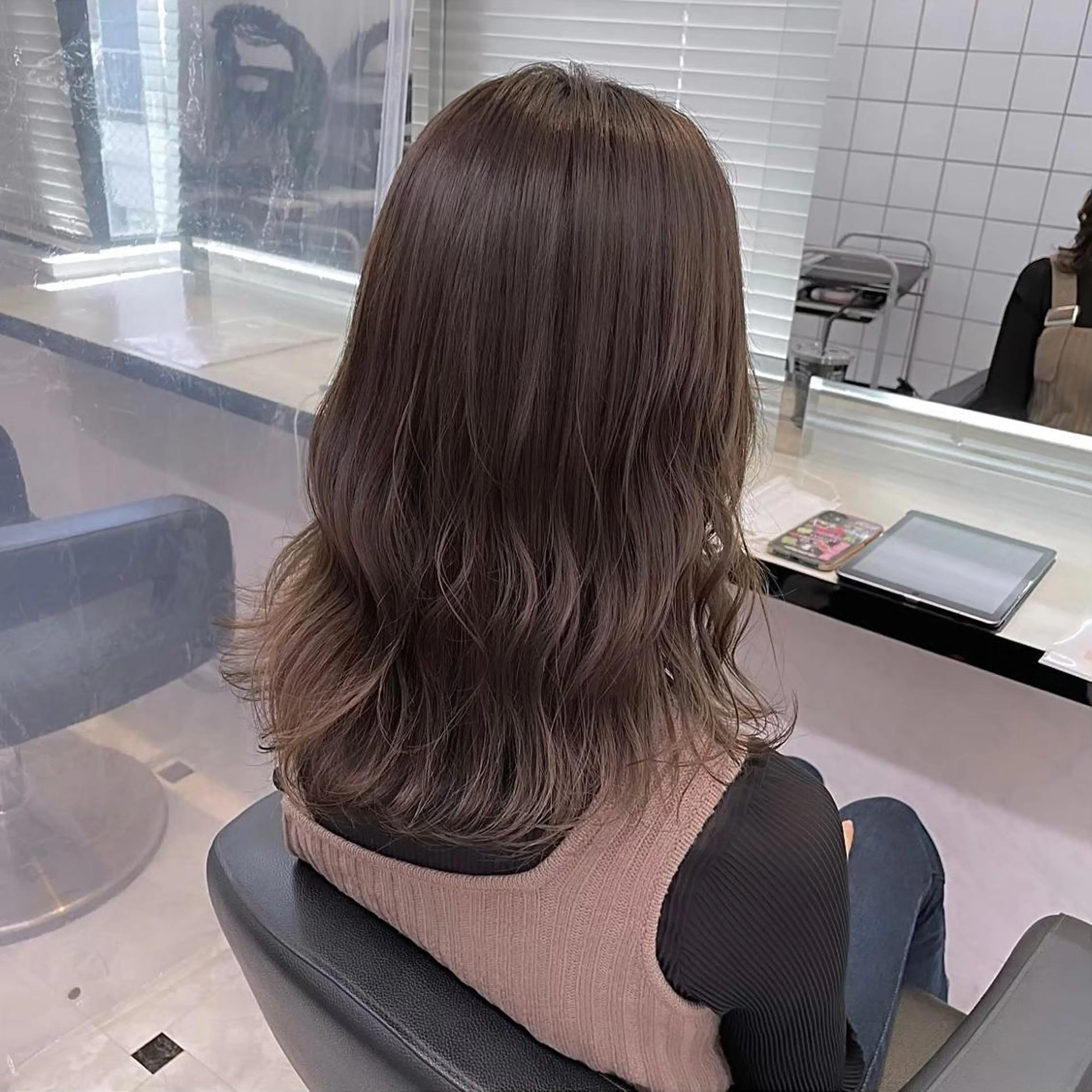 ミディアム カラー 似合わせカット EMIL/上野駅近 /ブリーチ縮毛矯正のヘアスタイル