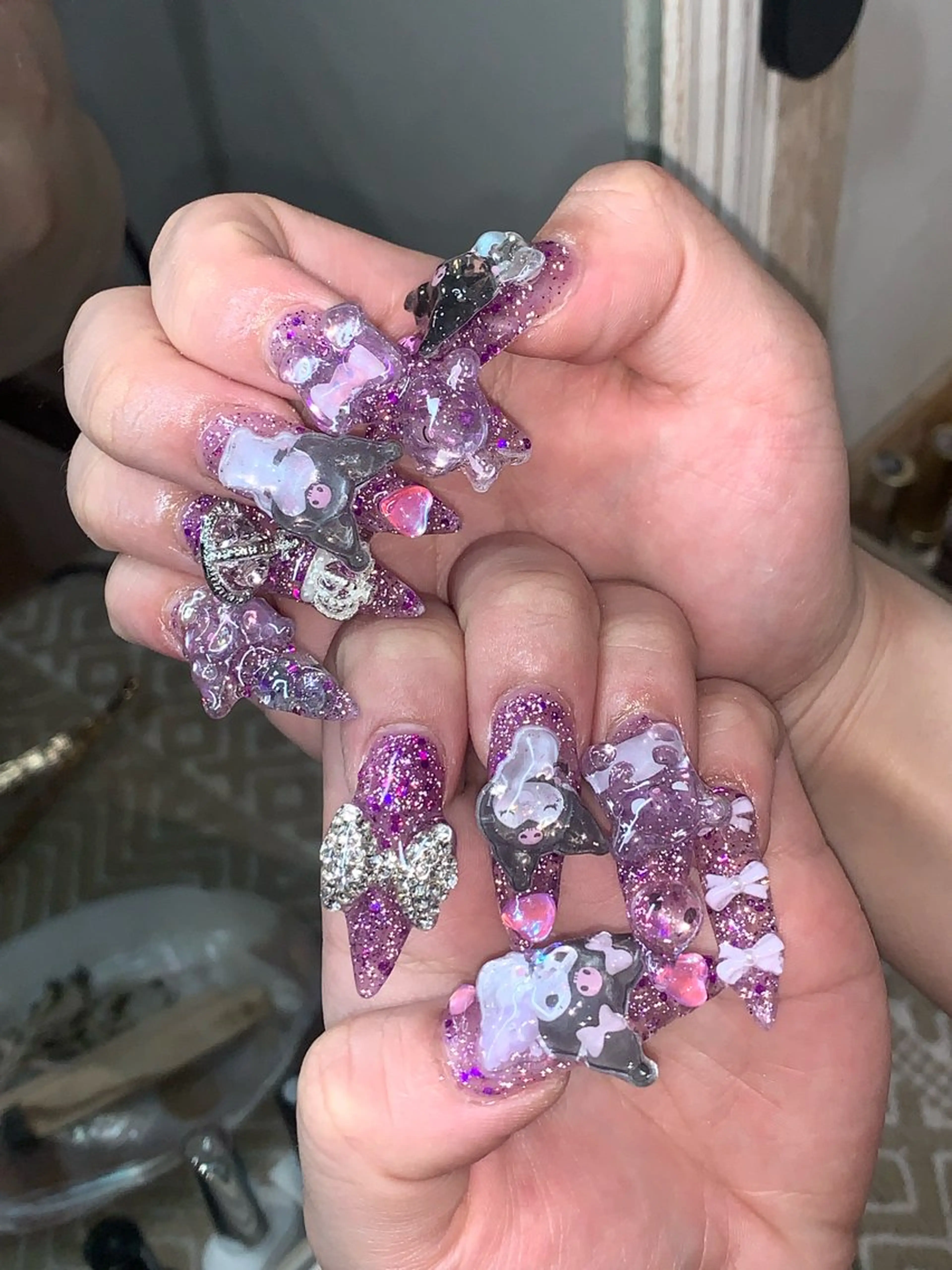 ネイル ハンドネイル NES NAIL所属・さゆり￤推しキャラ ￤ロングネイル🩷のネイルデザイン