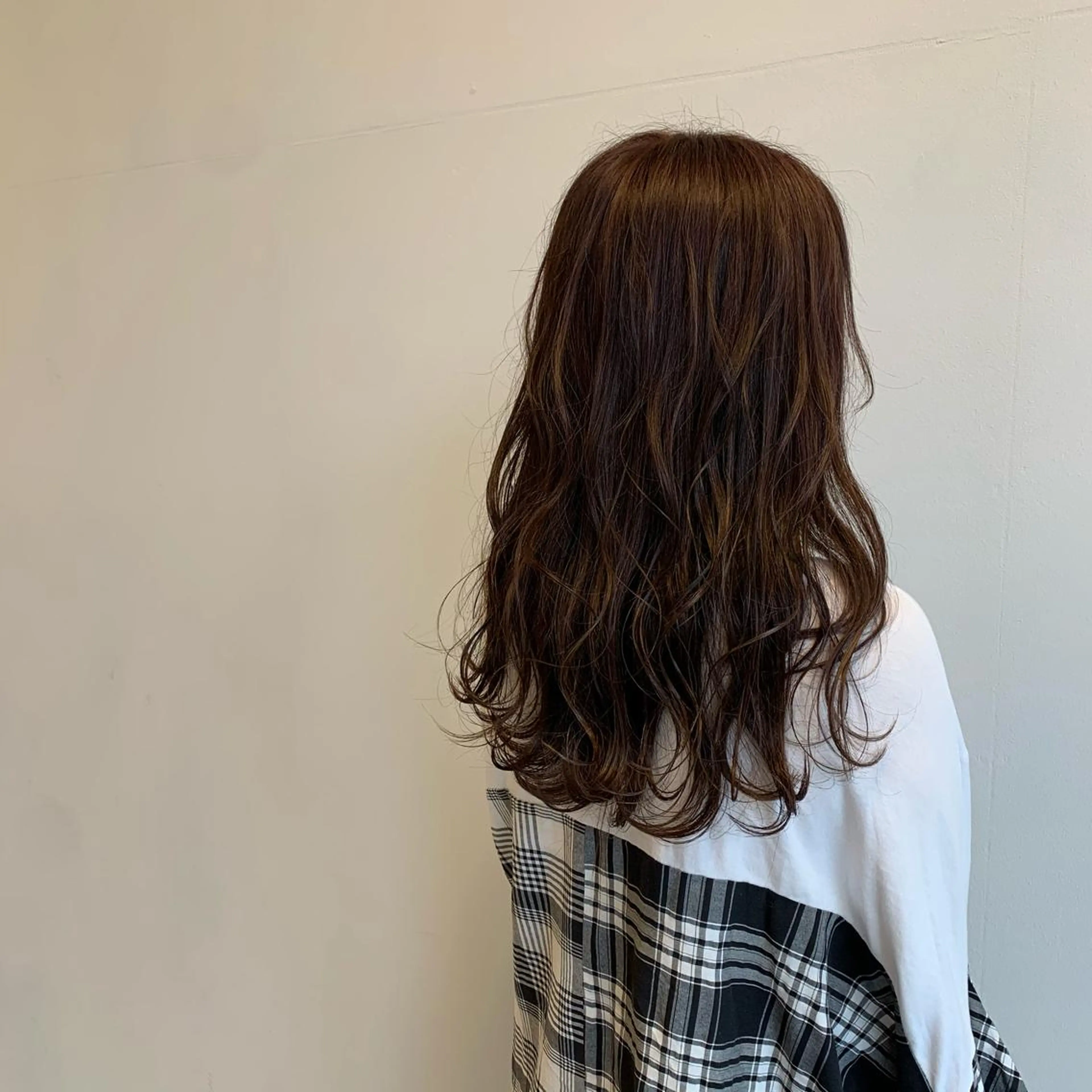 ロング パーマ 似合わせスタイル 岡田勇哉のヘアスタイル