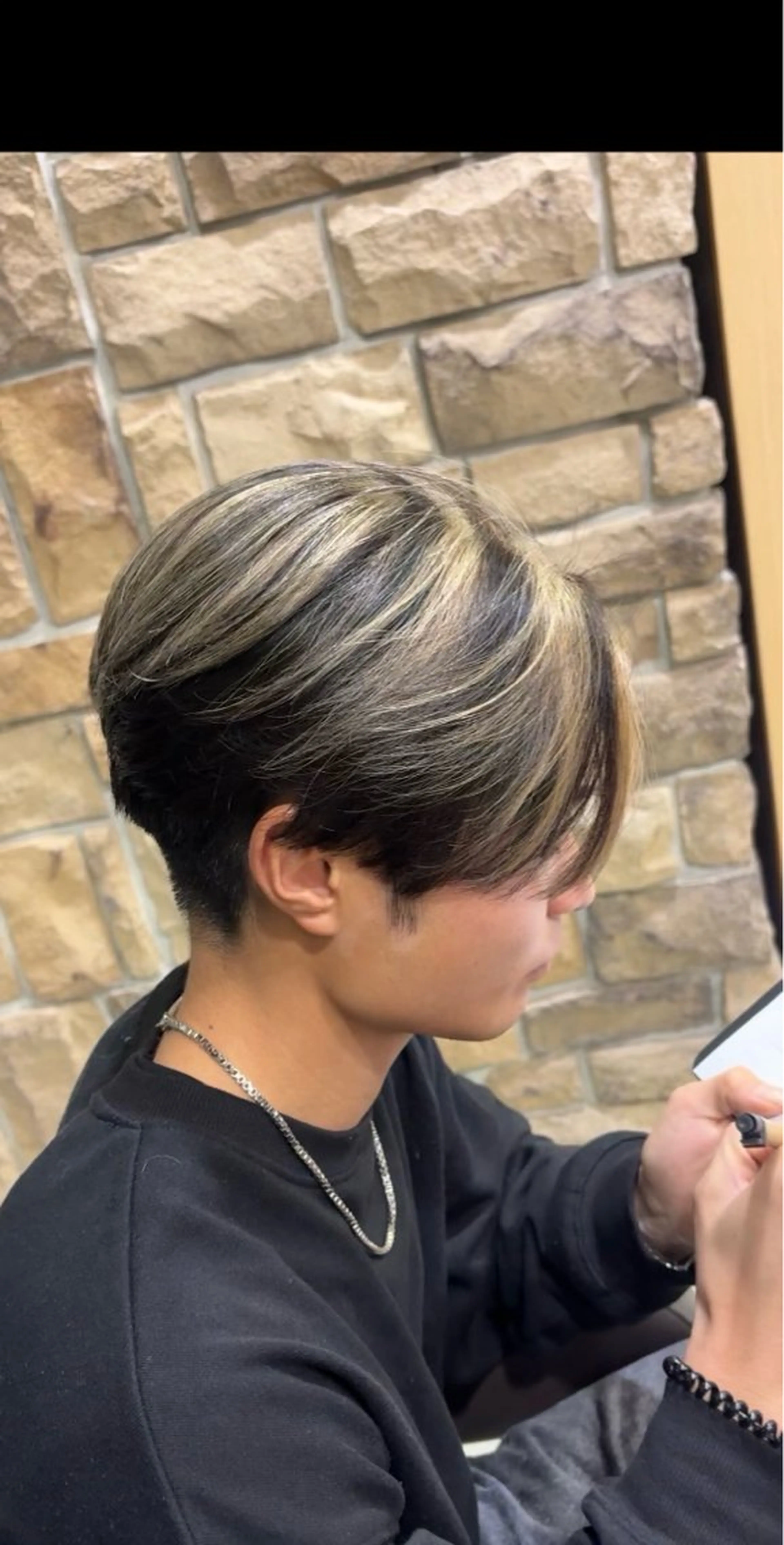 ショート カラー パーマ メンズ メンズバレイヤージュ メンズパーマ バレイヤージュ レイヤーカット ニュアンスパーマ ヘアカラー フェザーパーマ🪶 シャドウ/ジュンエイのヘアスタイル