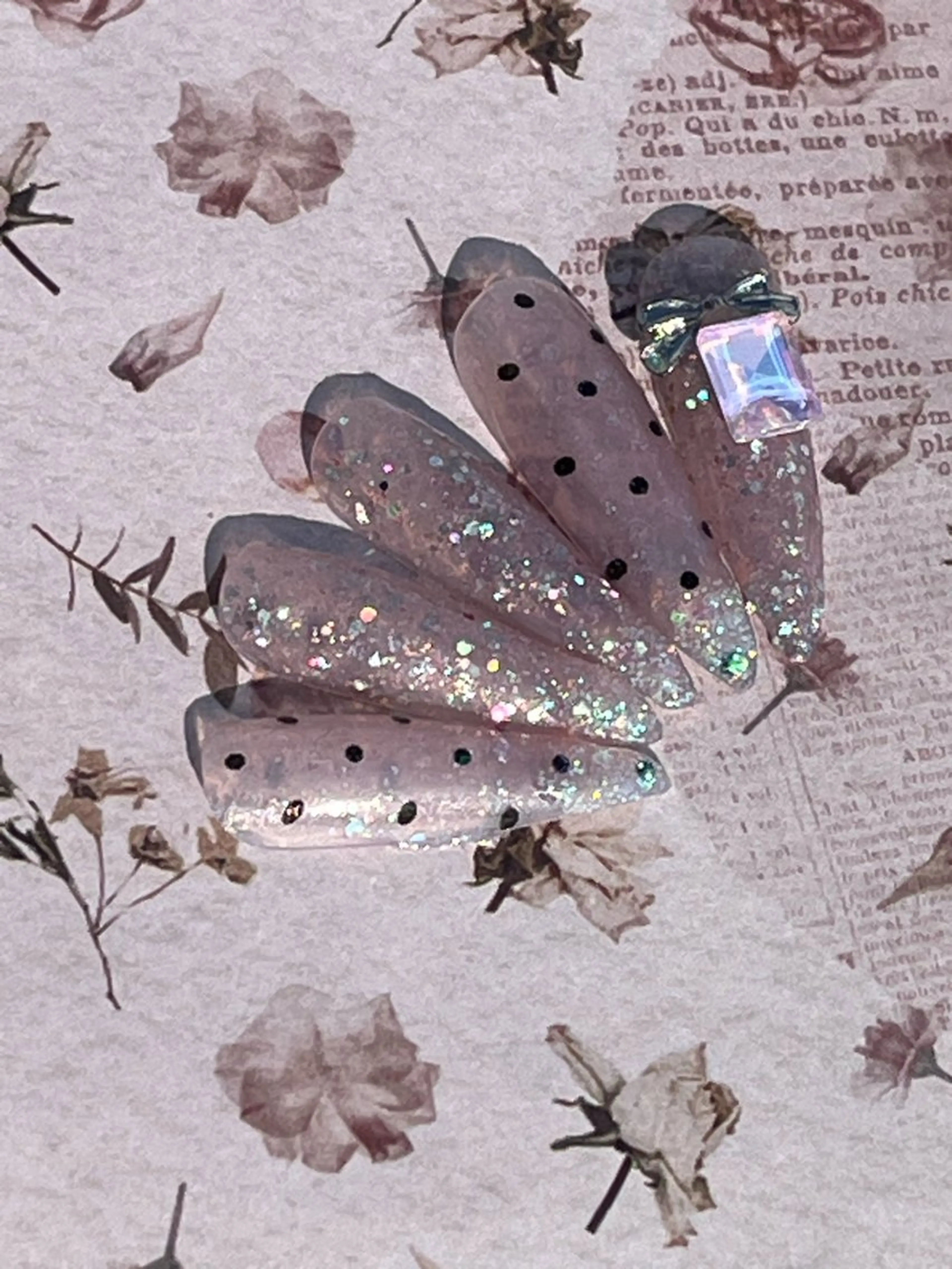 ネイル ドット ピンク ハンドネイル GARDEN GELのネイルデザイン