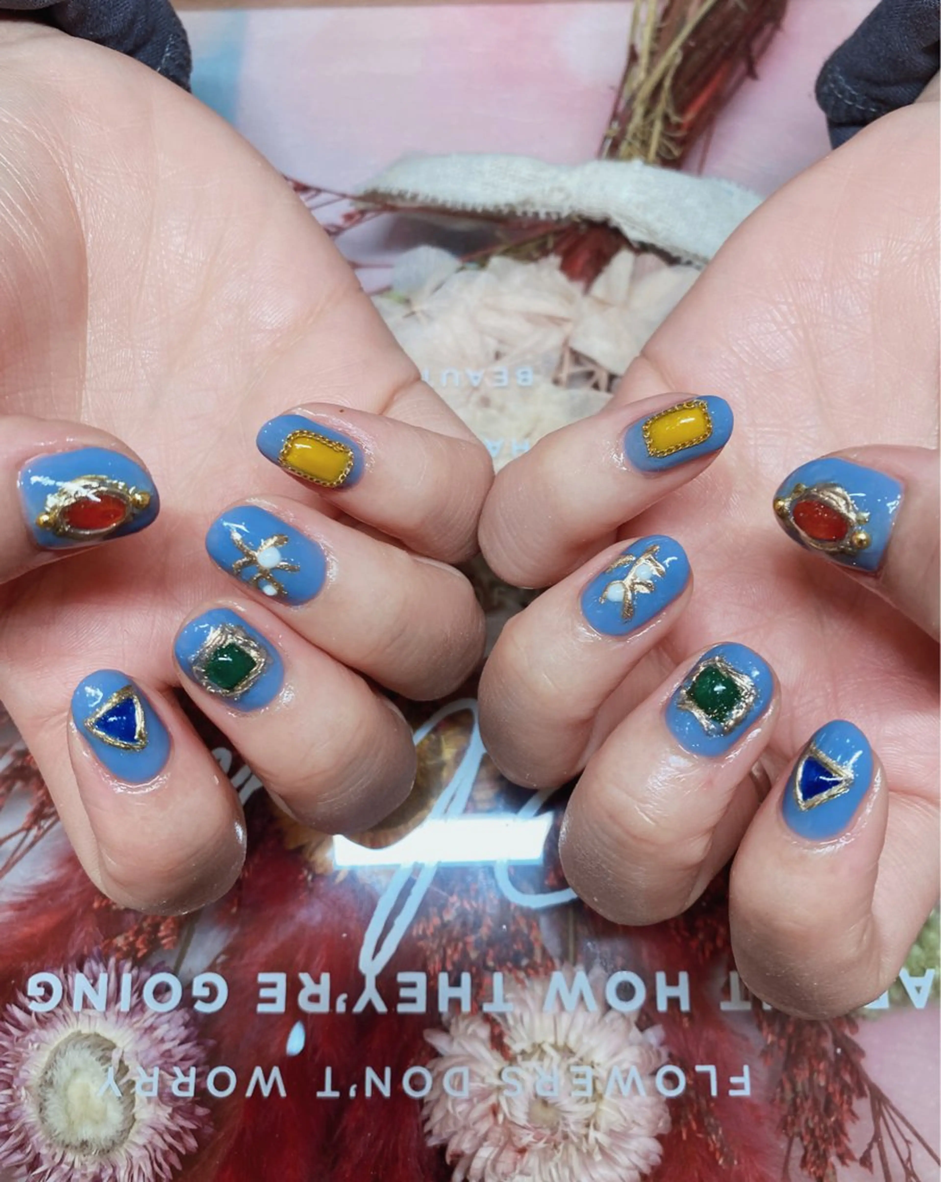 ネイル LEDアイラッシュ ∩_∩アオイのマツエク・マツパデザイン