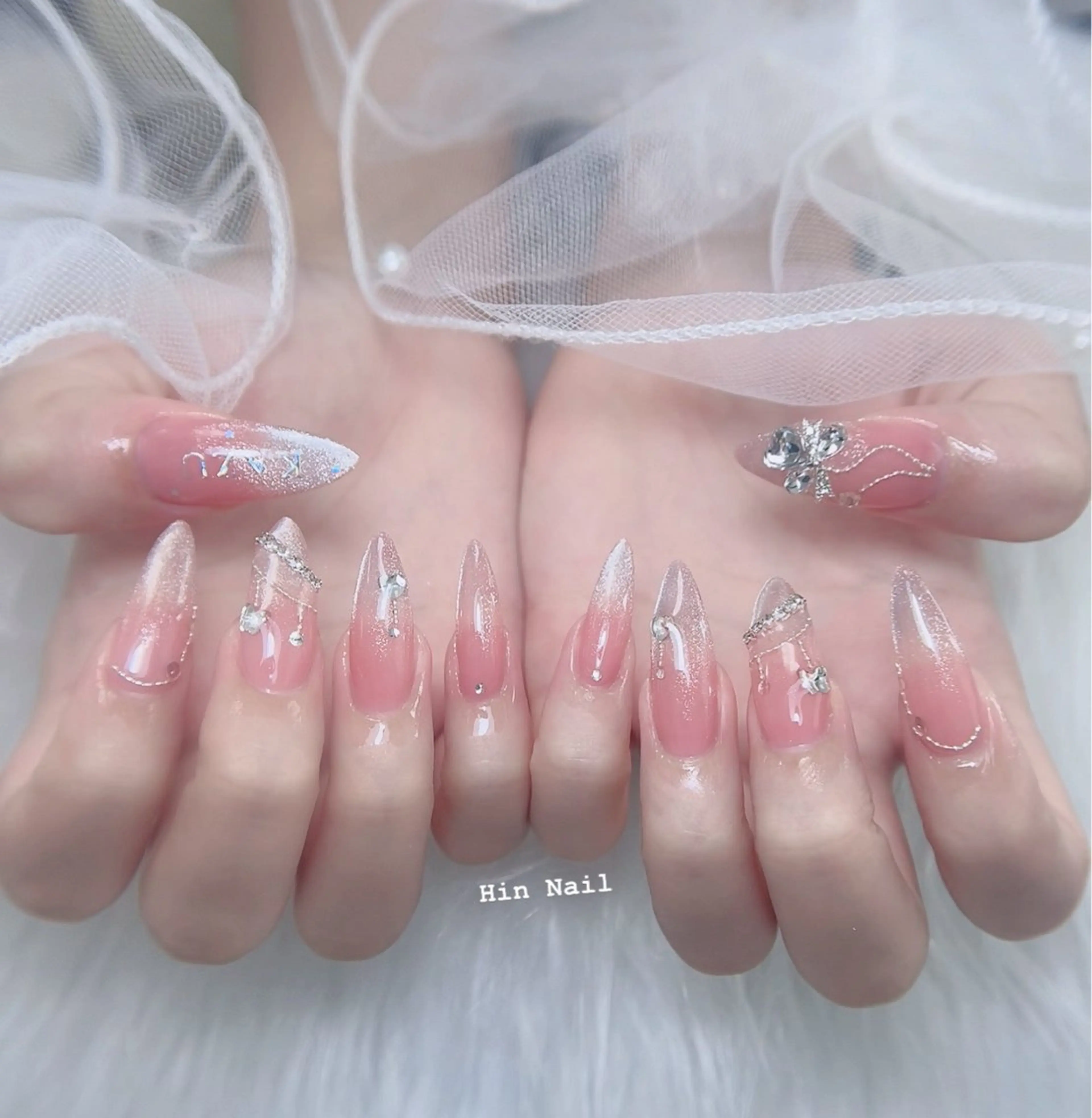 ネイル HIN NAILのネイルデザイン