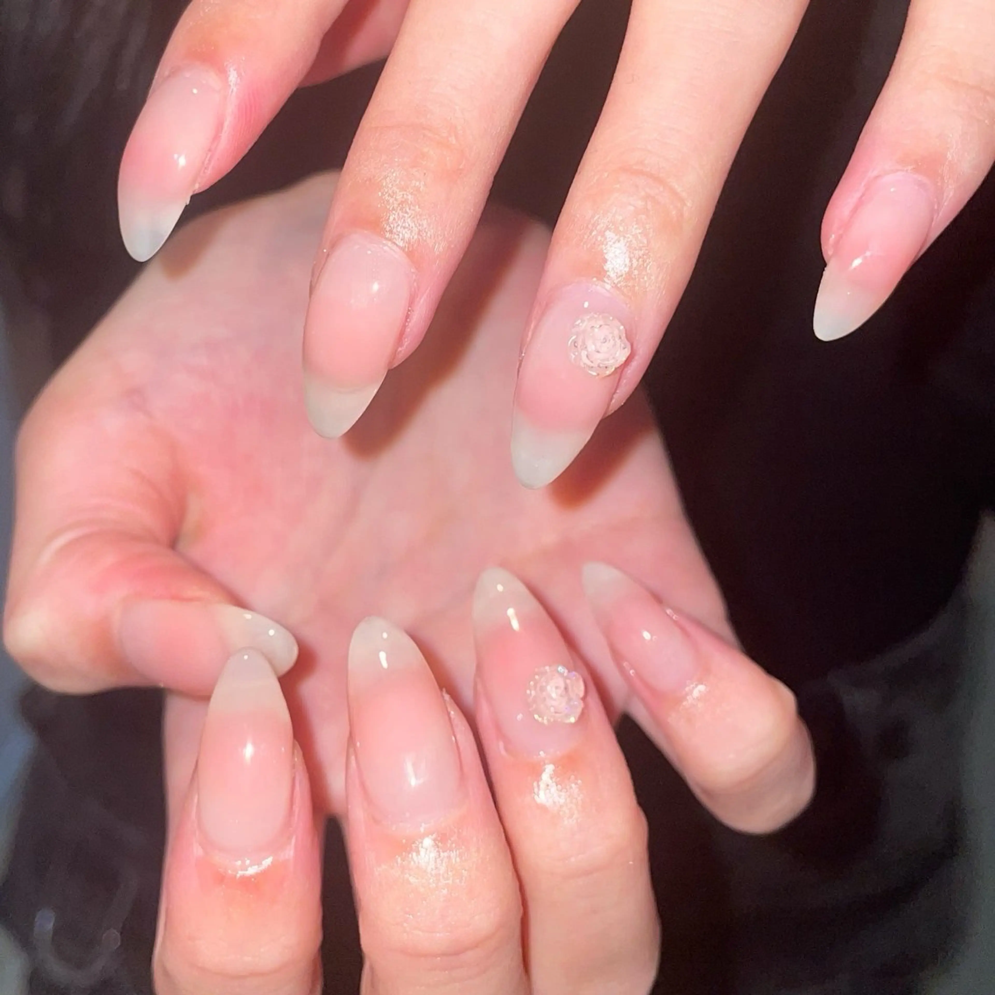 ネイル チークネイル ガーリー オフィスネイル シンプルネイル ワンホンネイル ハンドネイル ハンドケア 🎀NAIL🎀 AI🪄︎︎◝✩のネイルデザイン