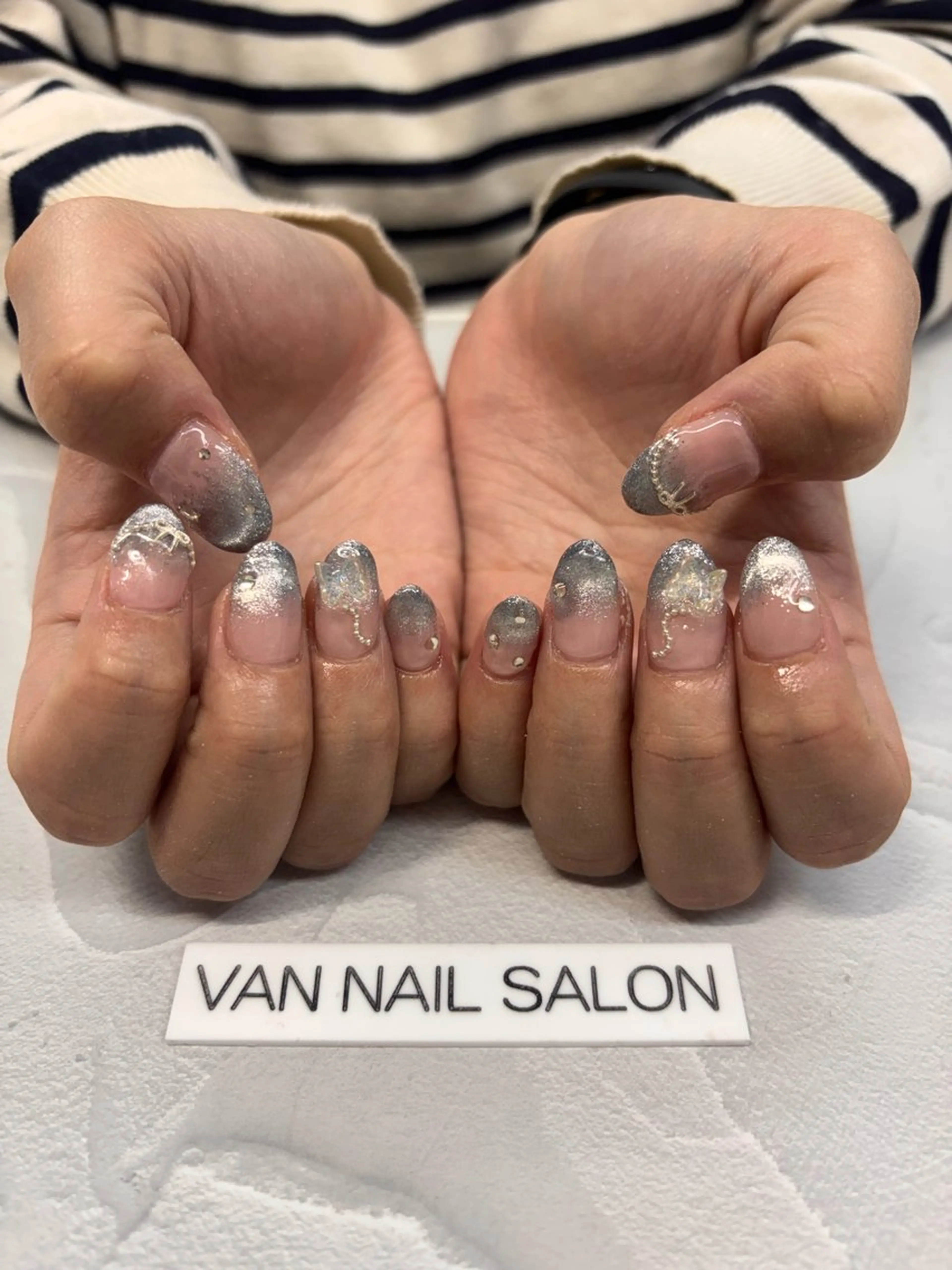 ネイル VANNAILSALON 海老名店所属・VANNAIL 海老名店のネイルデザイン