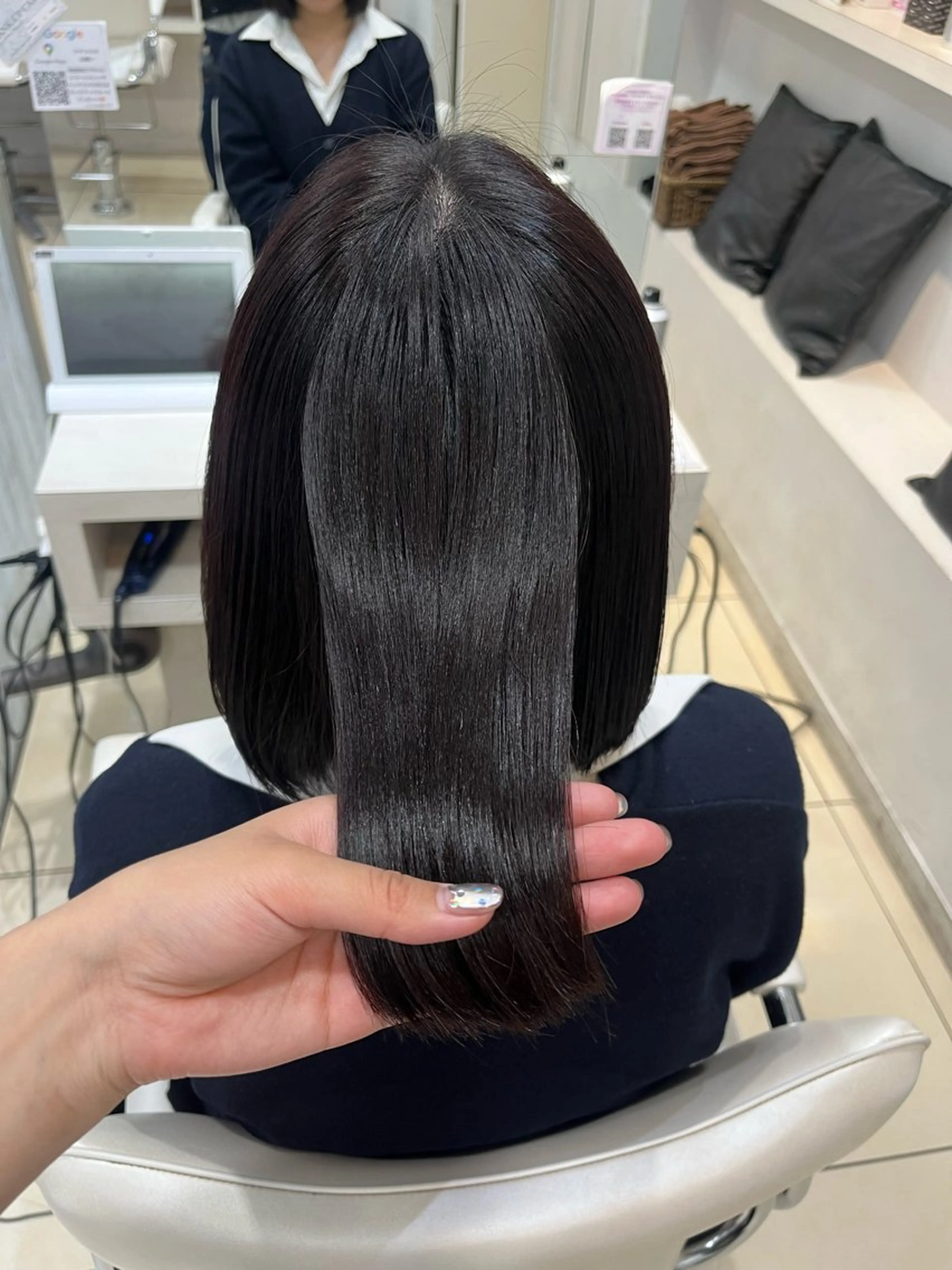 ミディアム ヘアカラー トリートメント 【髪質改善カラー】 あむ·. ⟡ 🖤のヘアスタイル