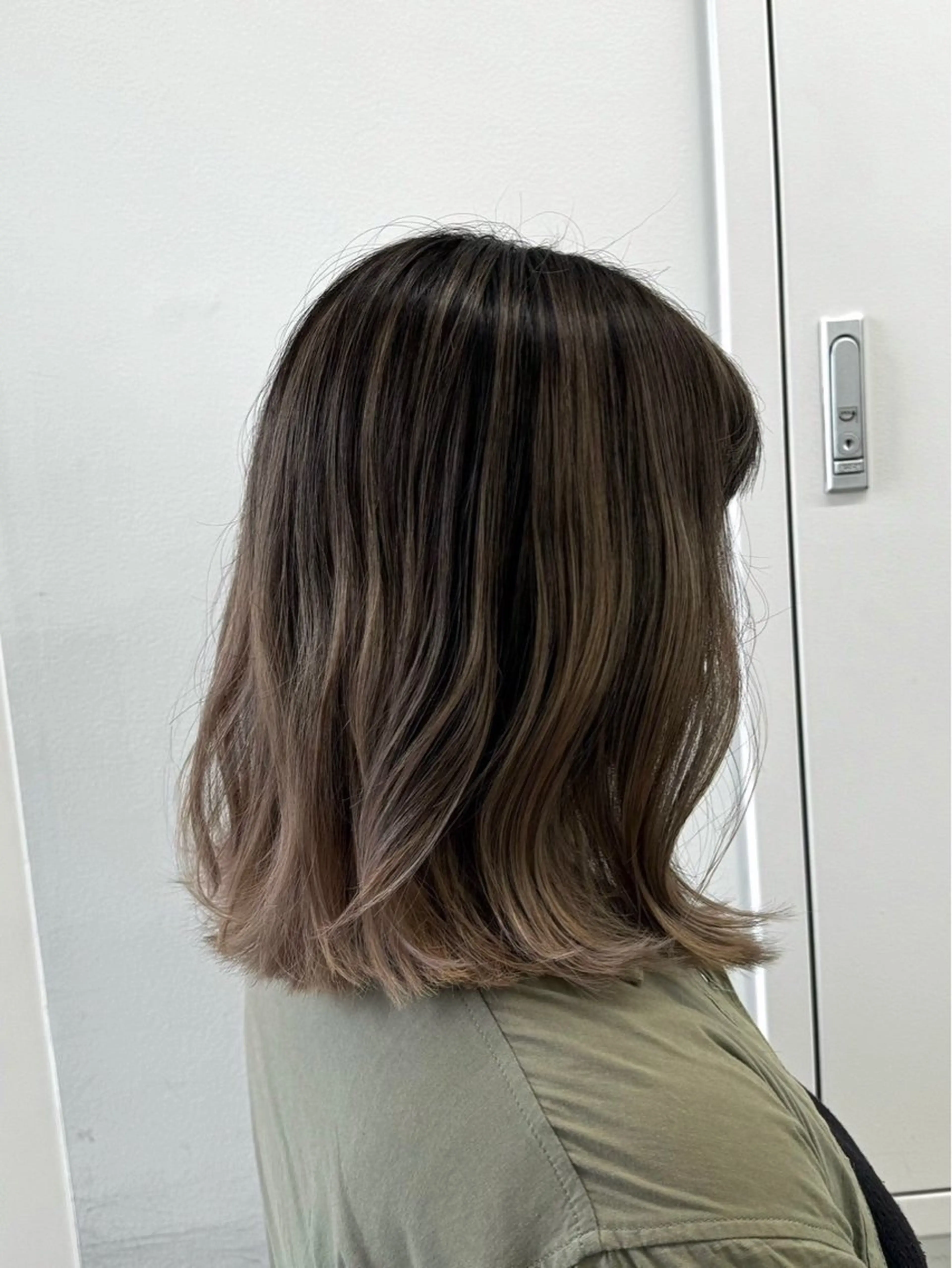 ミディアム カラー パーマ カット ヘアカラー パーマ トリートメント ヘッドスパ 巻けるケア縮毛矯正✨ ケアカラー✨山下のヘアスタイル