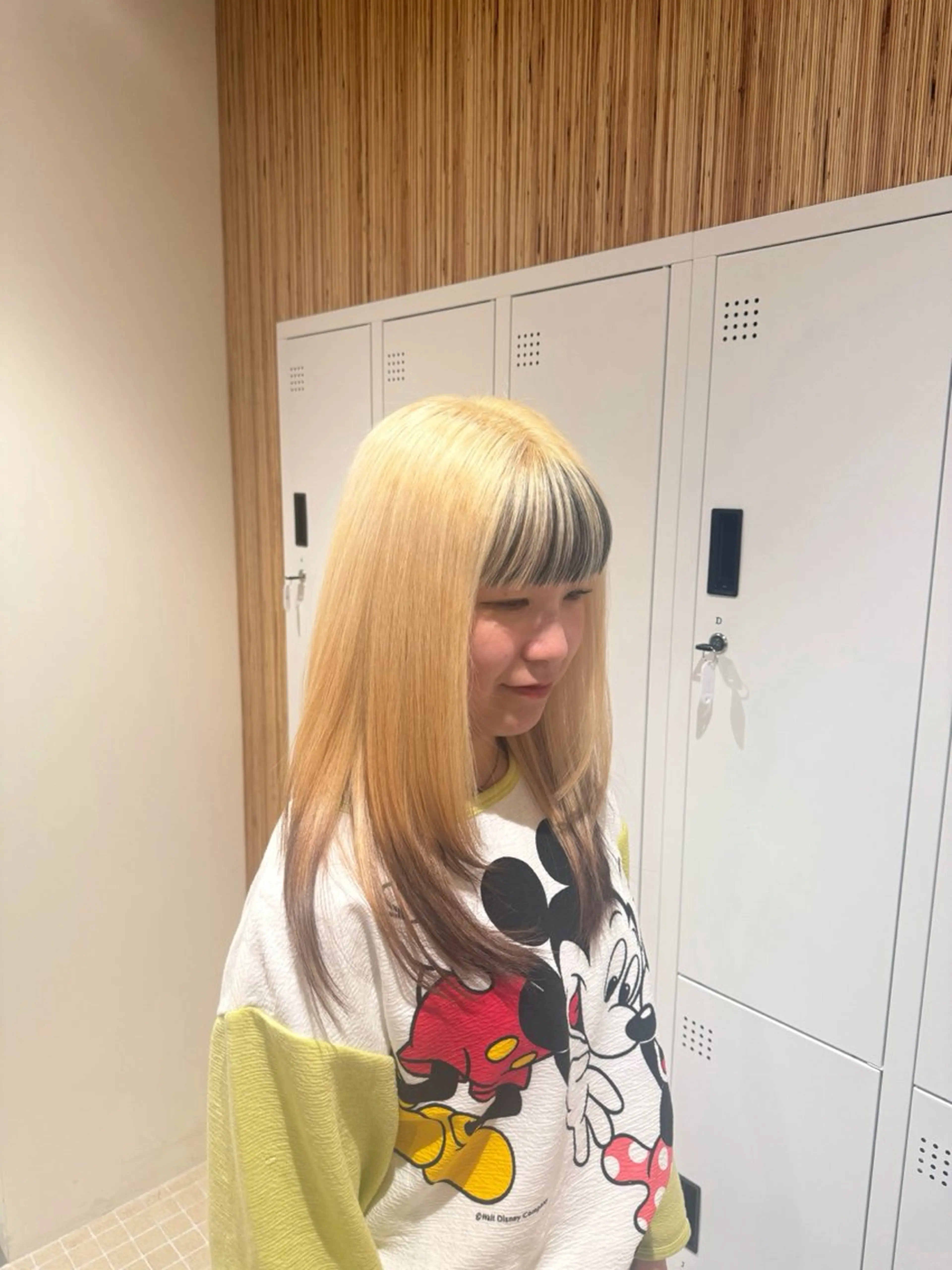 セミロング カラー ブリーチ ヘアカラー かとう きりん🎀🪽のヘアスタイル